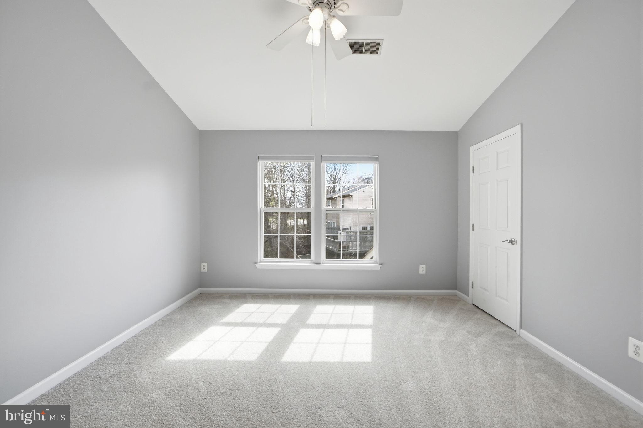 LOWES ISLAND - Residential