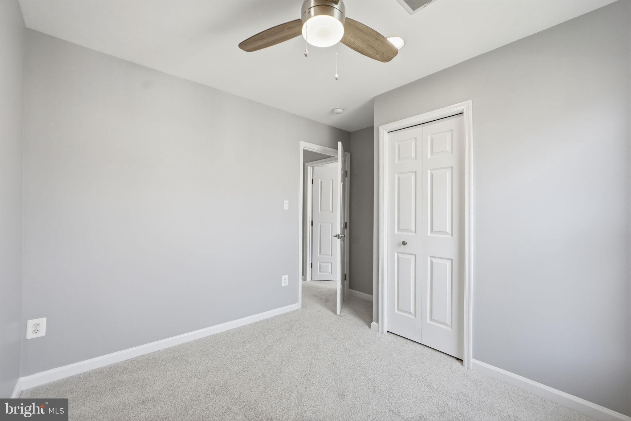 LOWES ISLAND - Residential