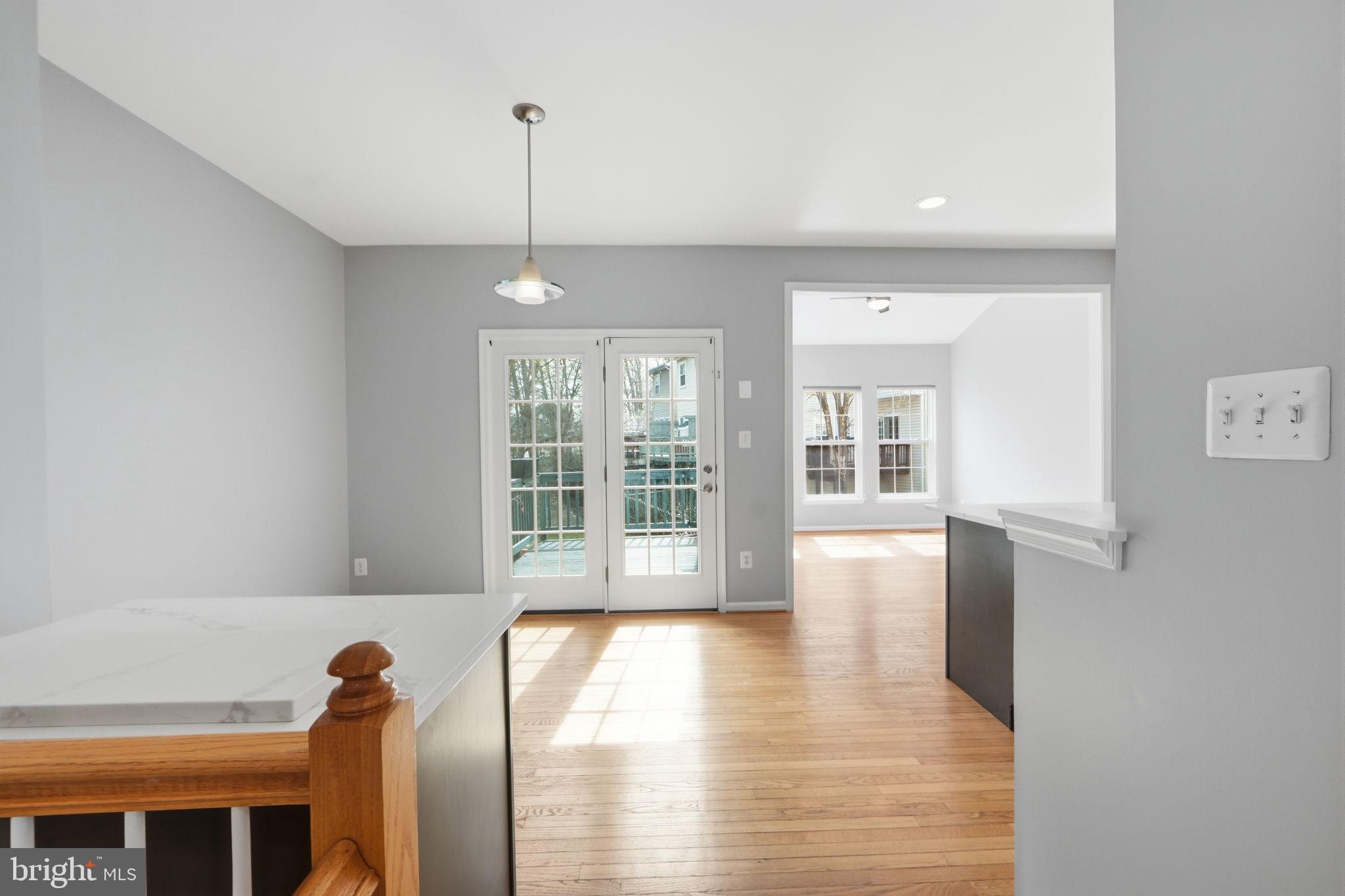 LOWES ISLAND - Residential