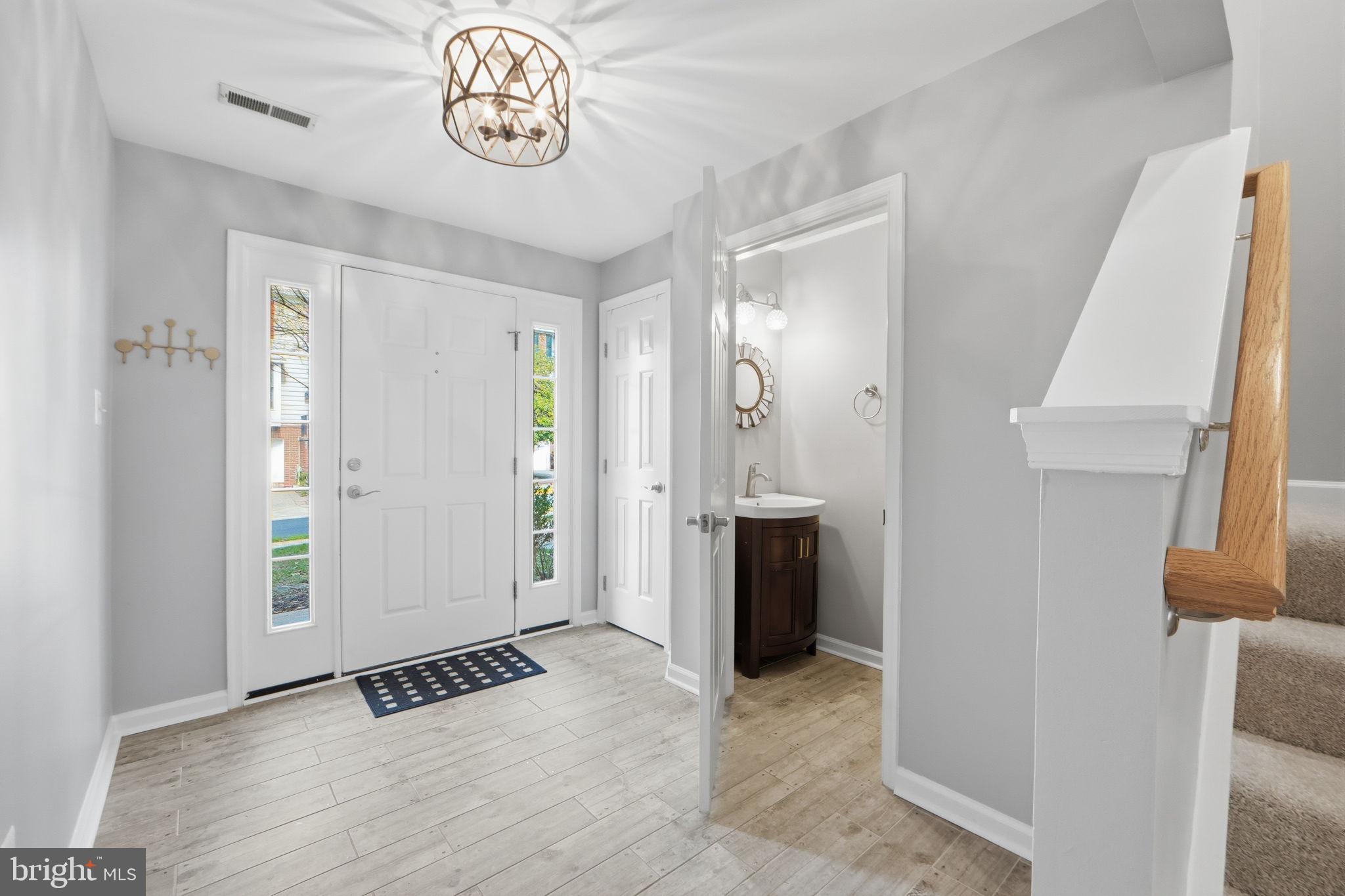 LOWES ISLAND - Residential