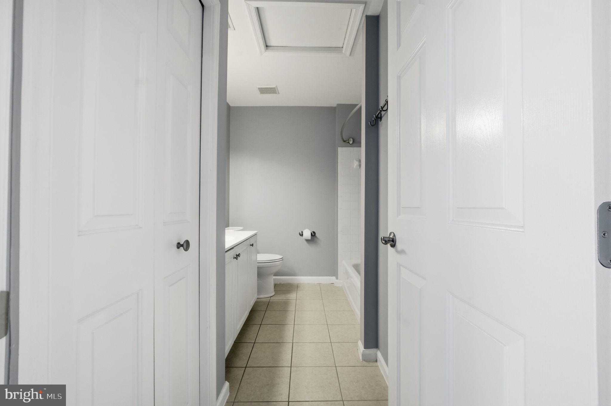 LOWES ISLAND - Residential