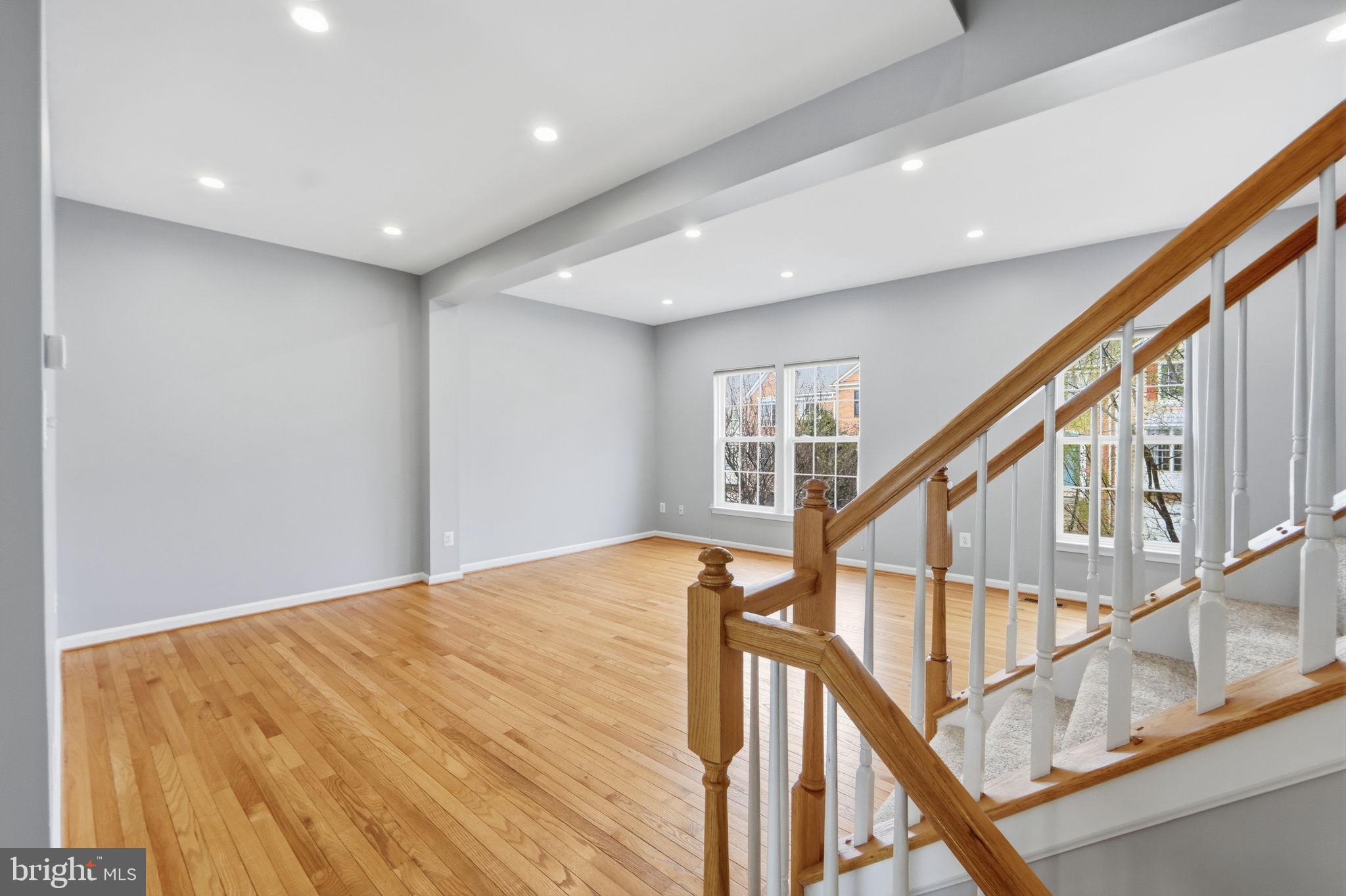 LOWES ISLAND - Residential