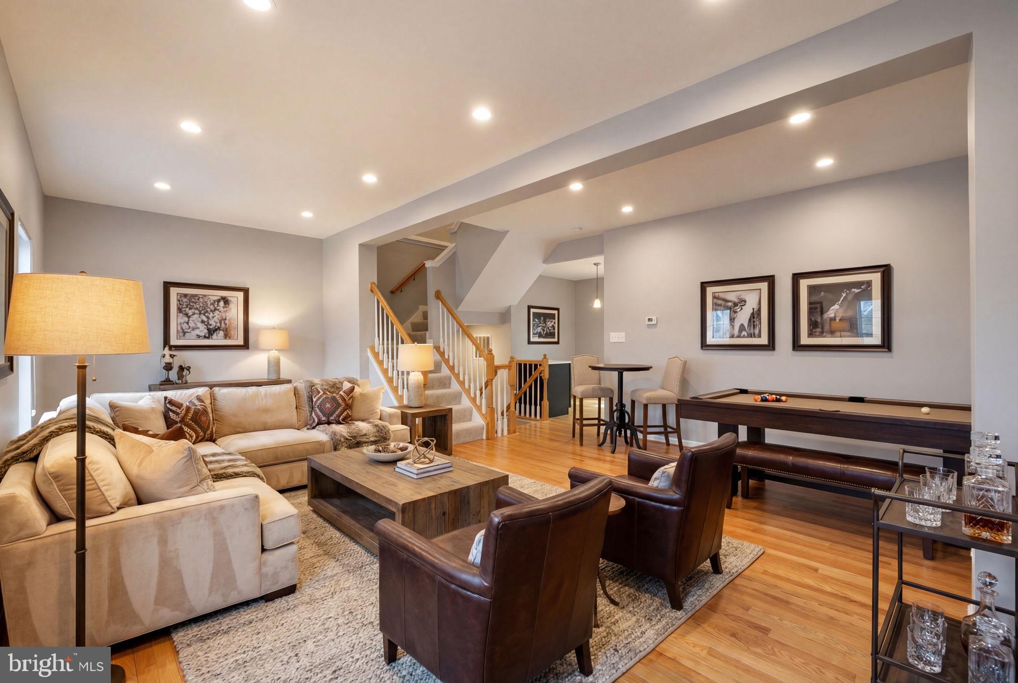 LOWES ISLAND - Residential