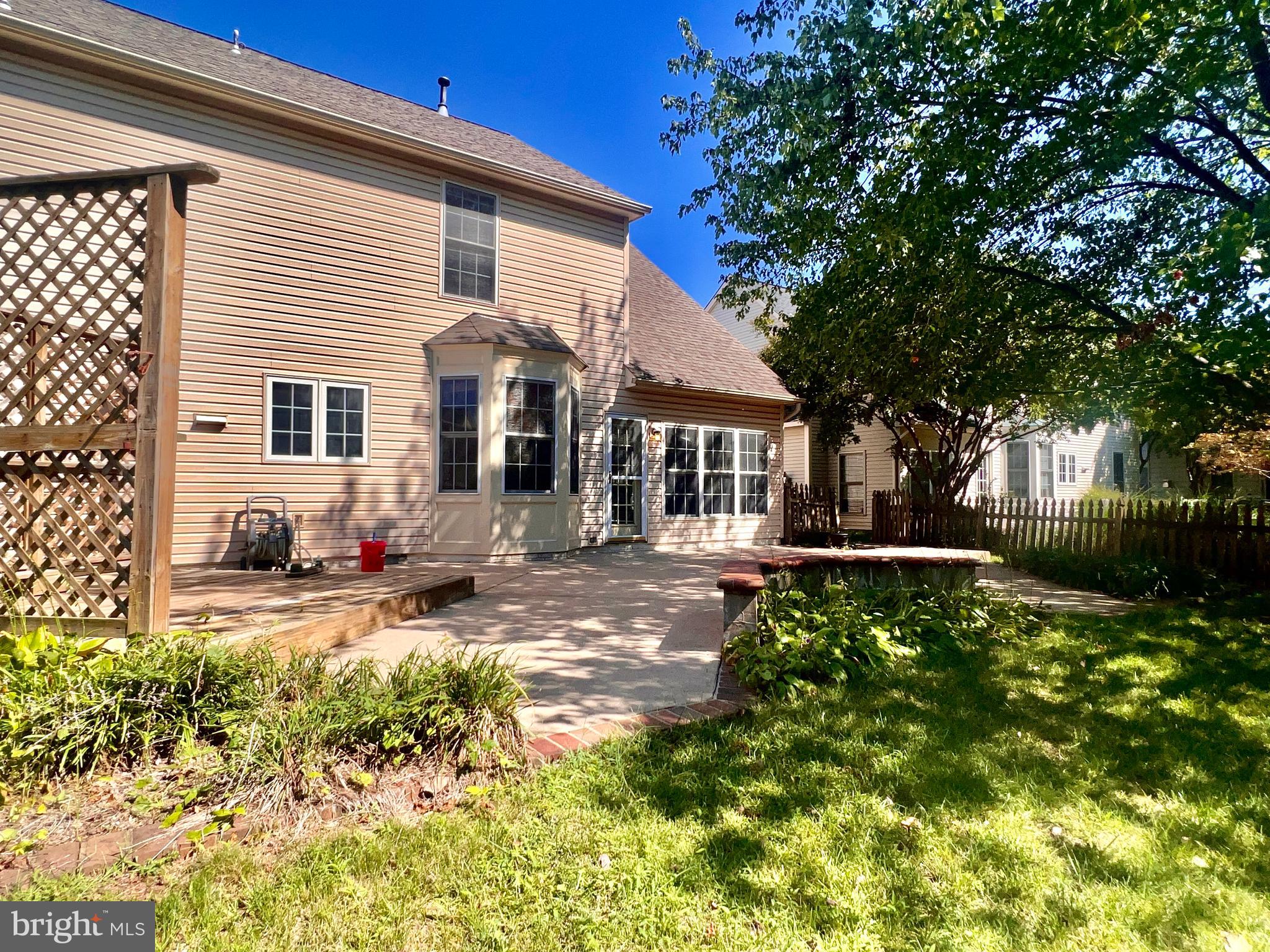 ASHBURN VILLAGE - Residential Lease