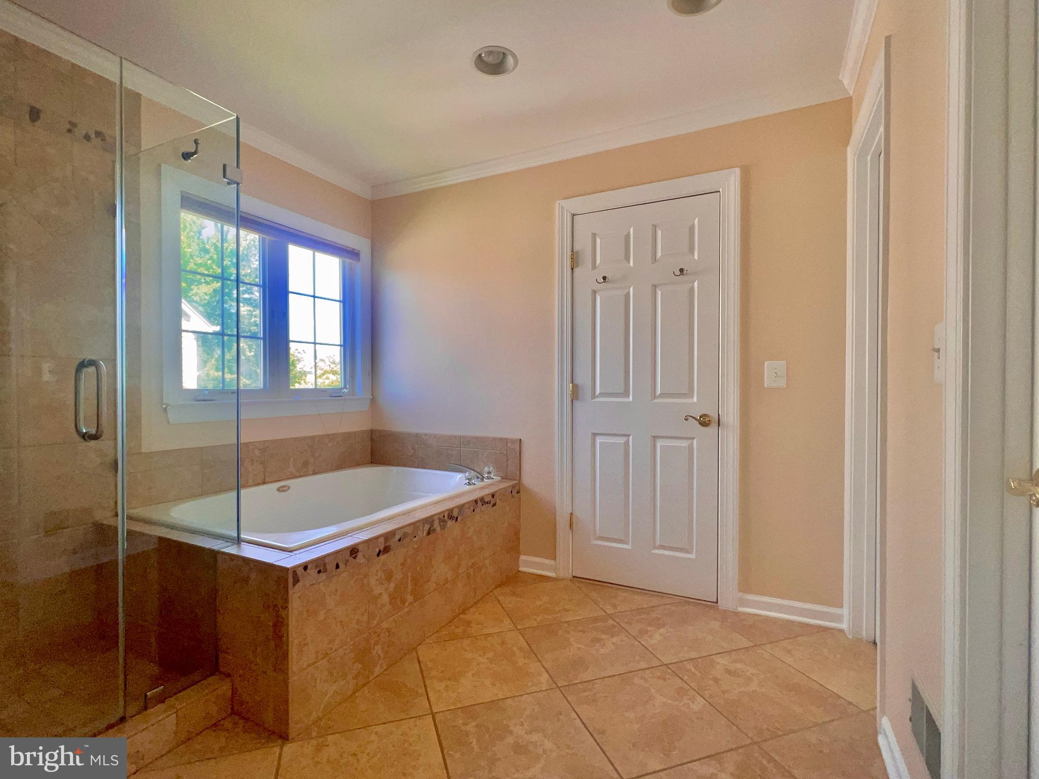 ASHBURN VILLAGE - Residential Lease