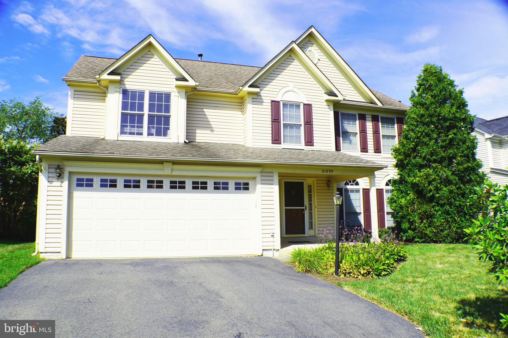 ASHBURN VILLAGE - Residential Lease