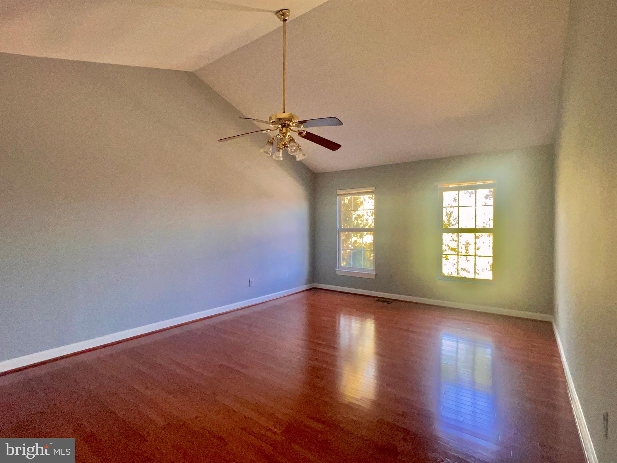 ASHBURN VILLAGE - Residential Lease