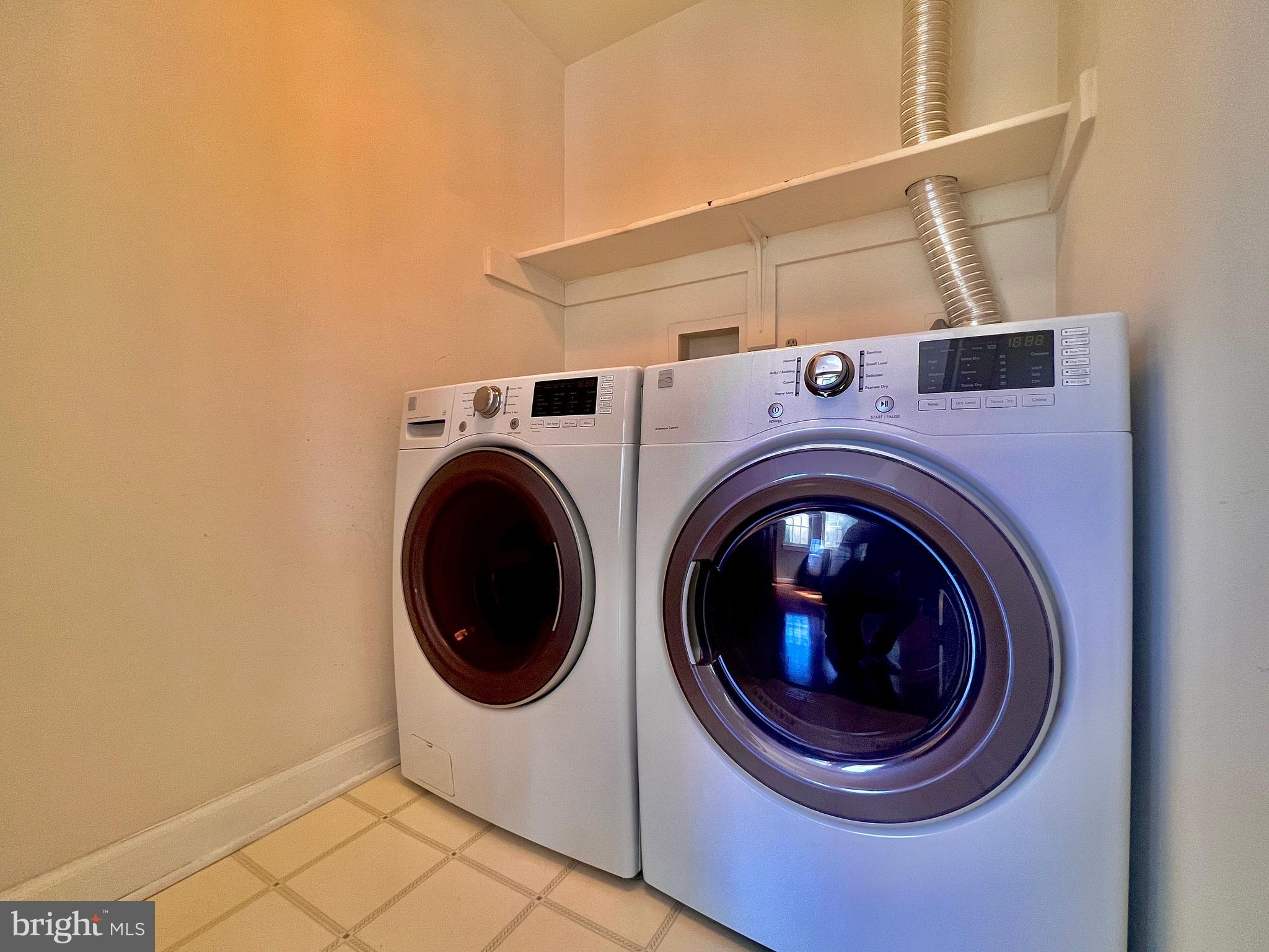 ASHBURN VILLAGE - Residential Lease