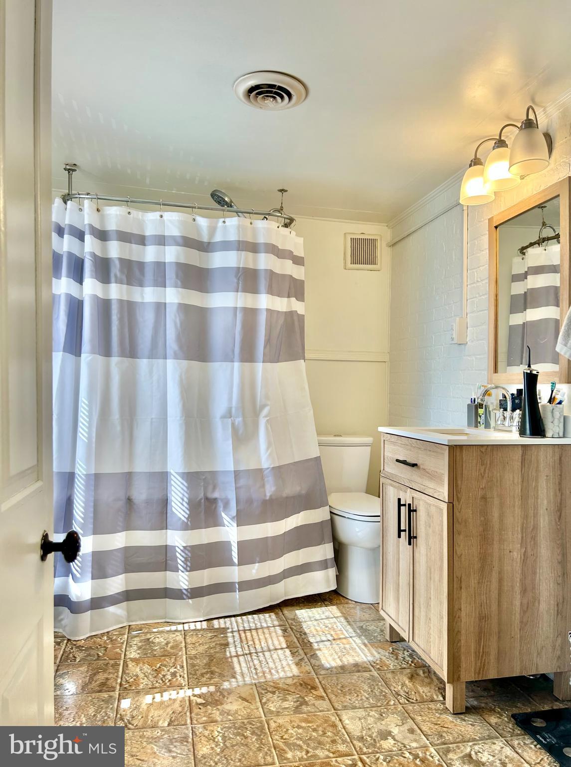 YORK MANOR - Residential Income