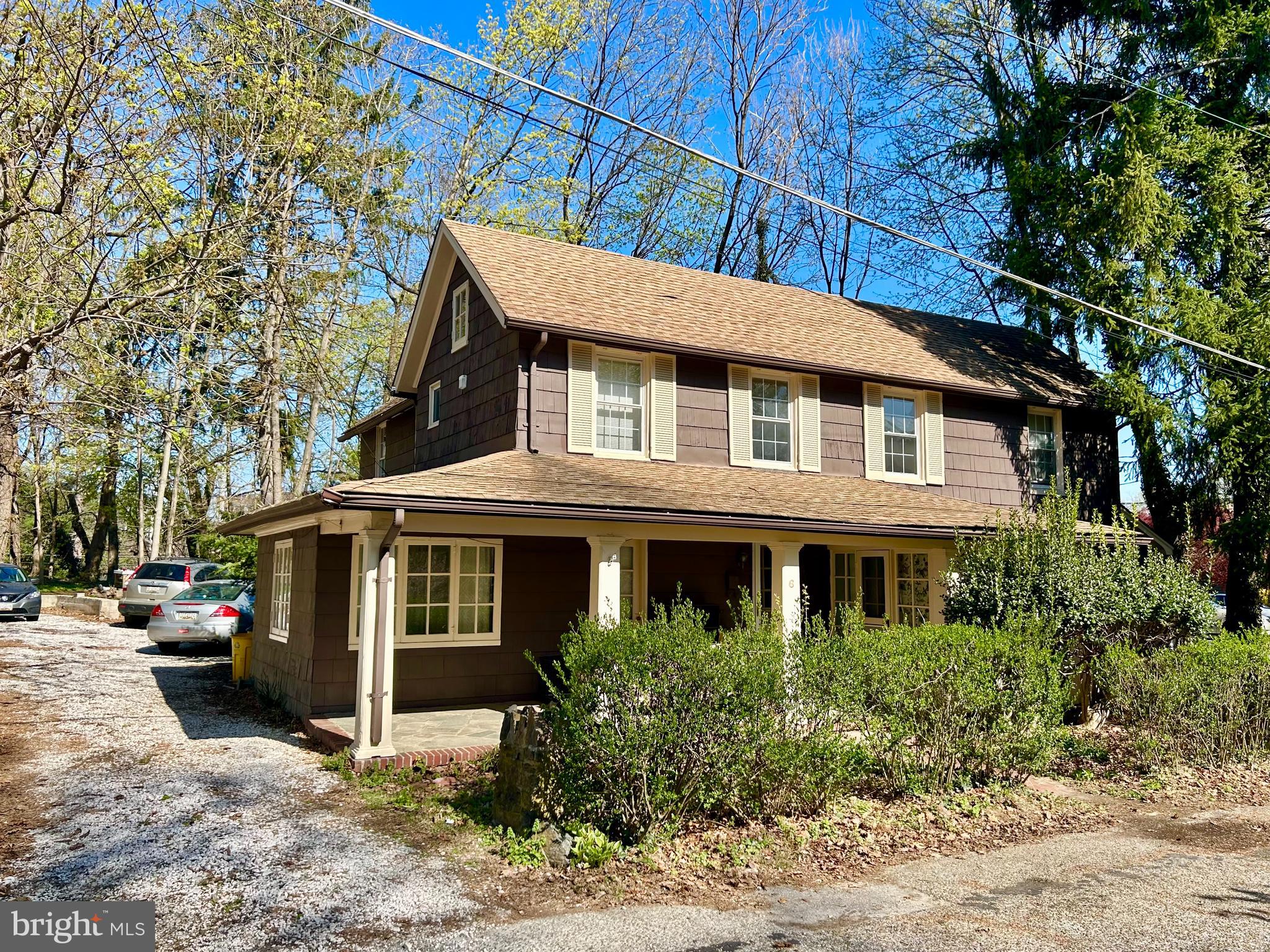 6 CEDAR AVE
