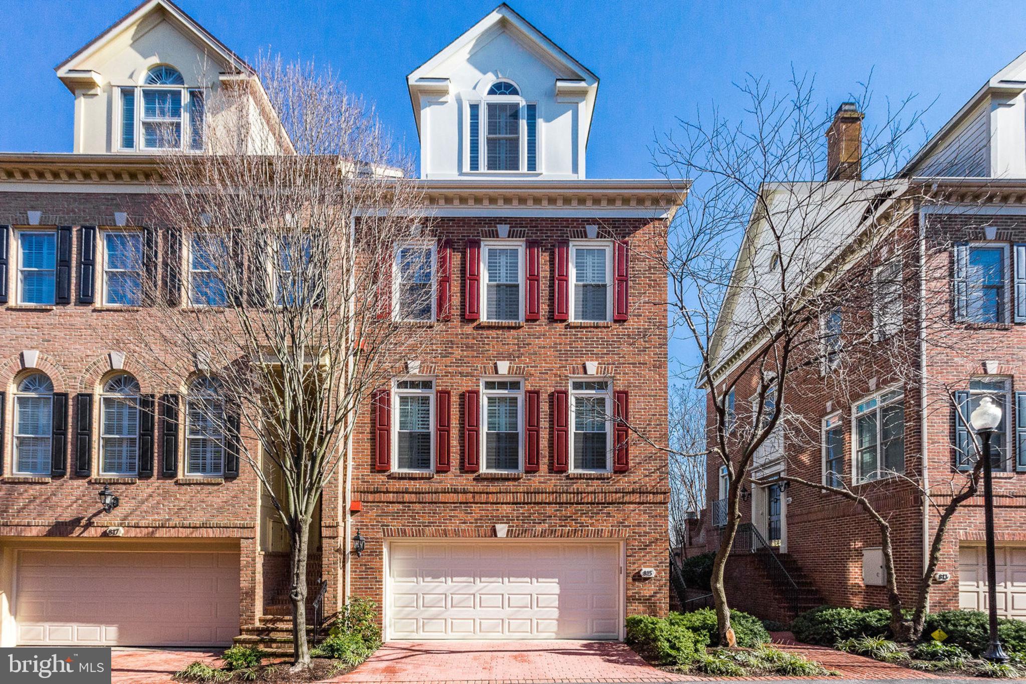 RIVERGATE - Residential