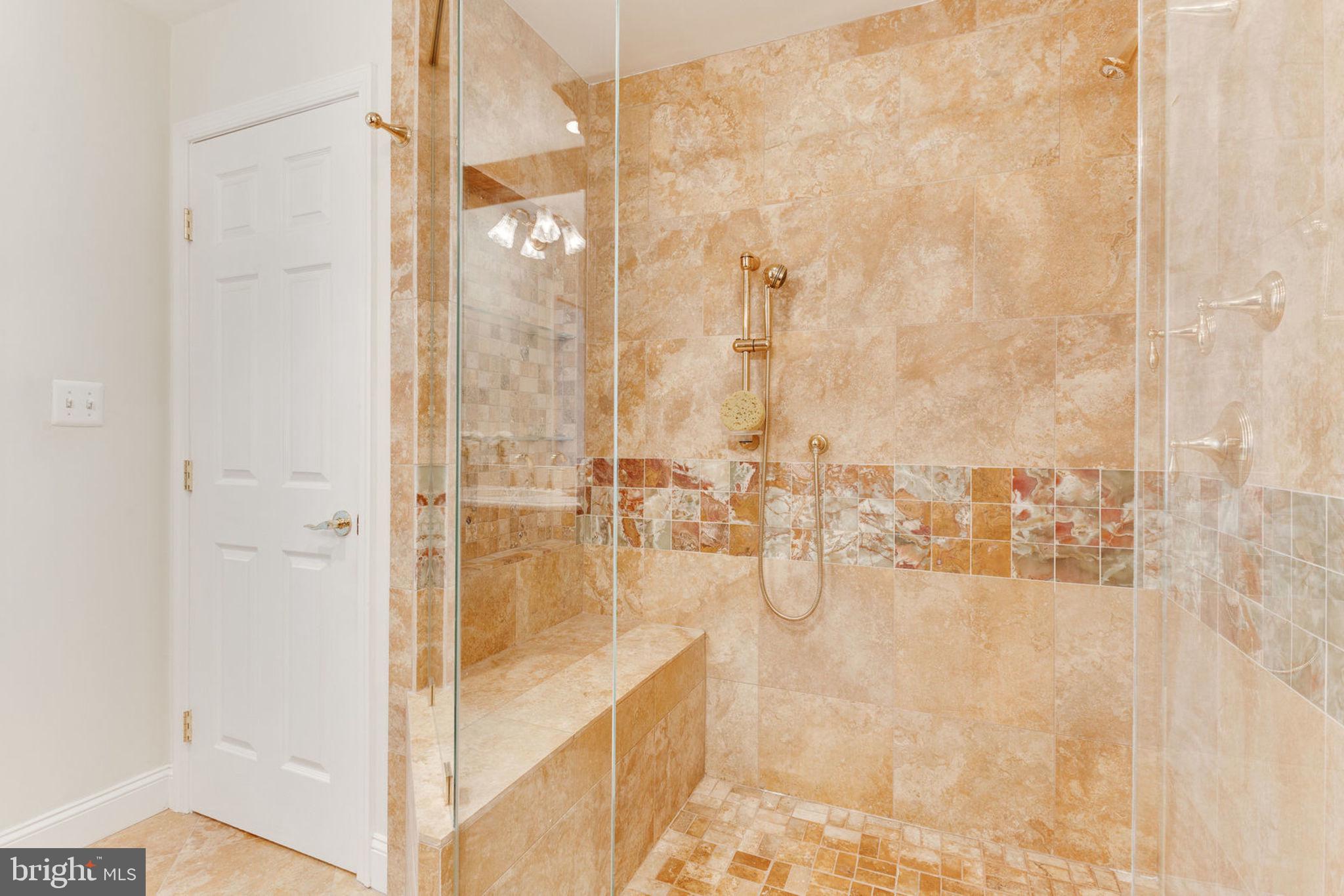 RIVERGATE - Residential