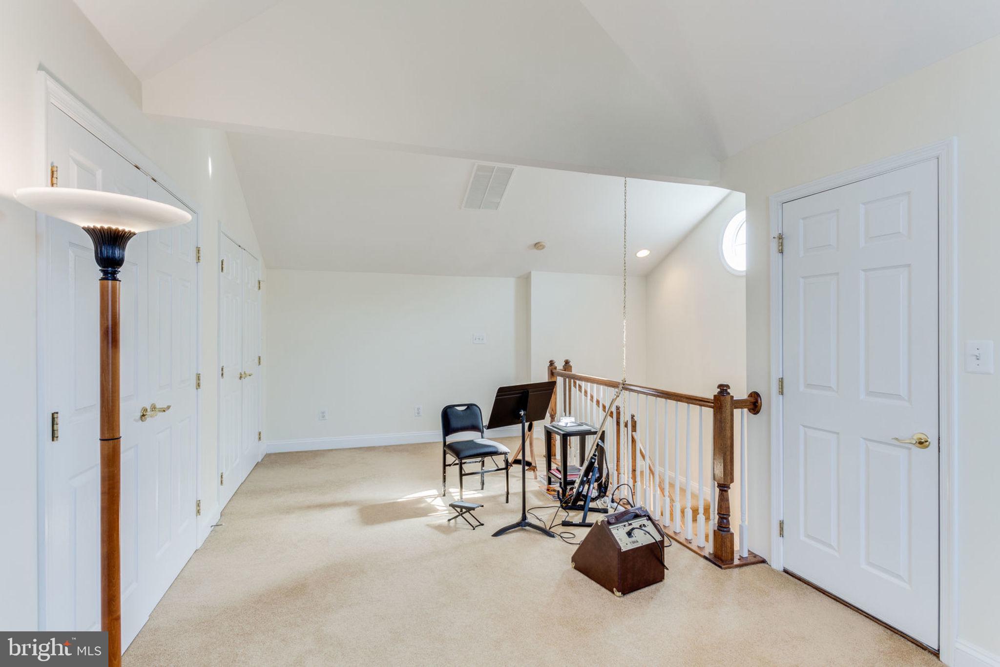 RIVERGATE - Residential