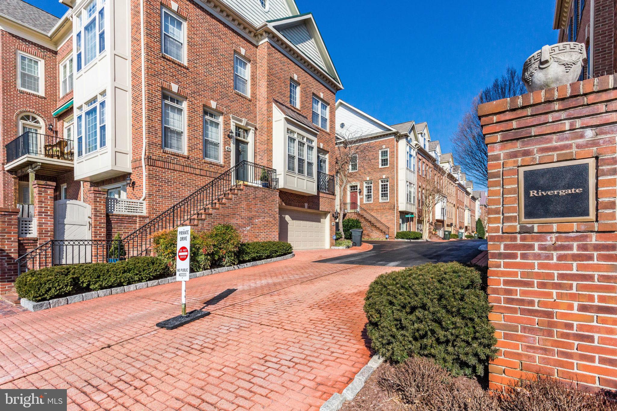 RIVERGATE - Residential