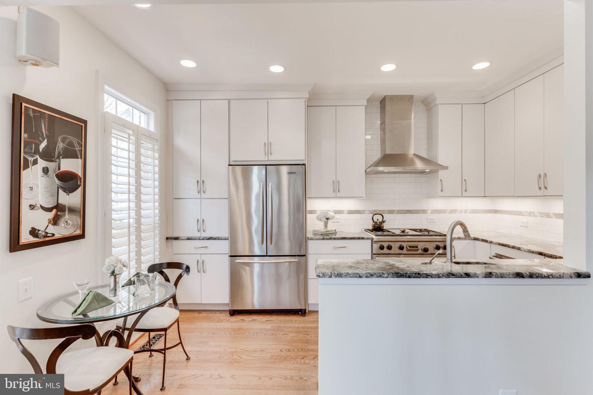 RIVERGATE - Residential