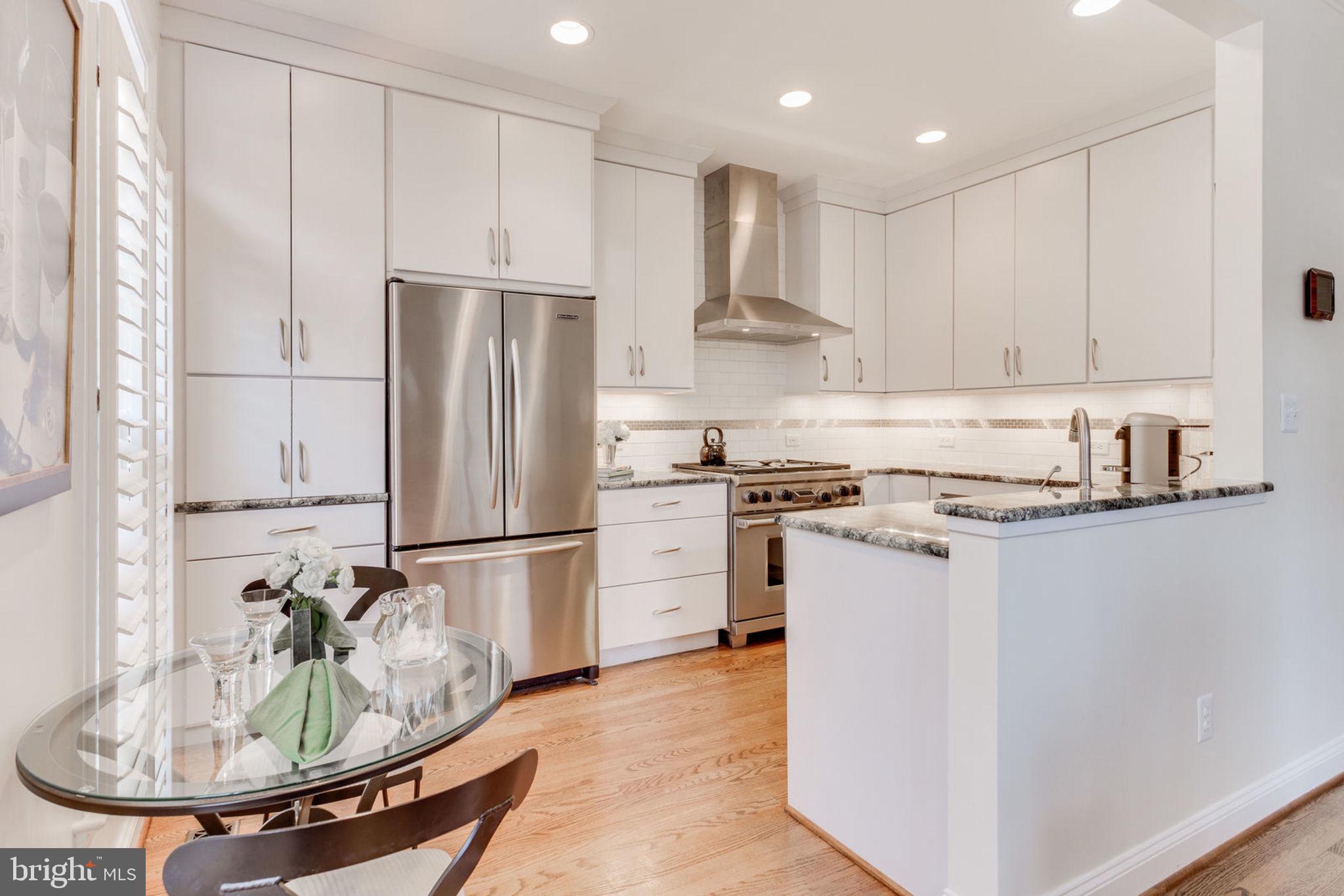 RIVERGATE - Residential