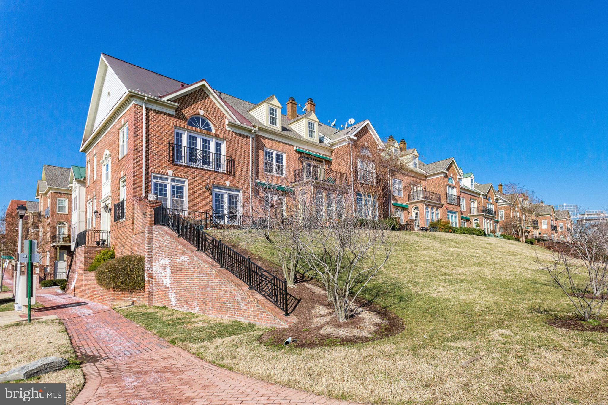 RIVERGATE - Residential