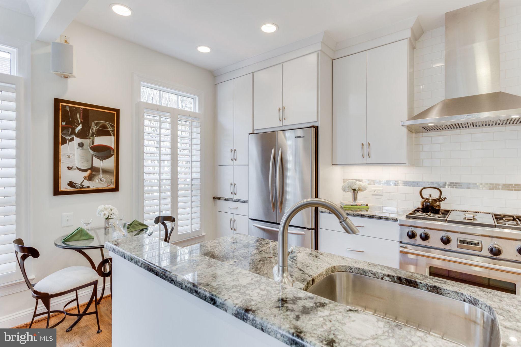 RIVERGATE - Residential