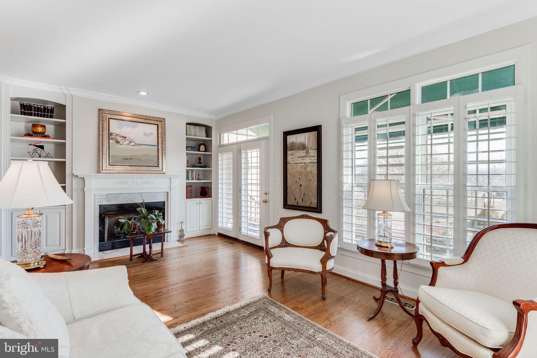 RIVERGATE - Residential