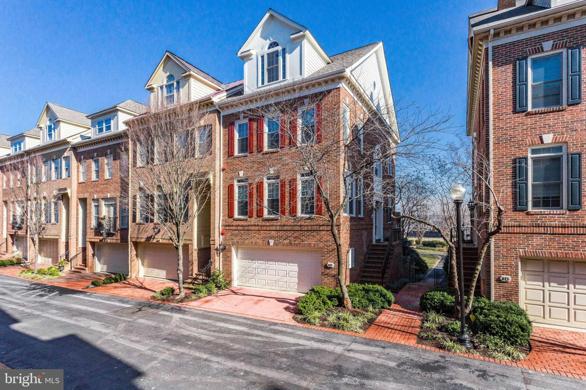 RIVERGATE - Residential