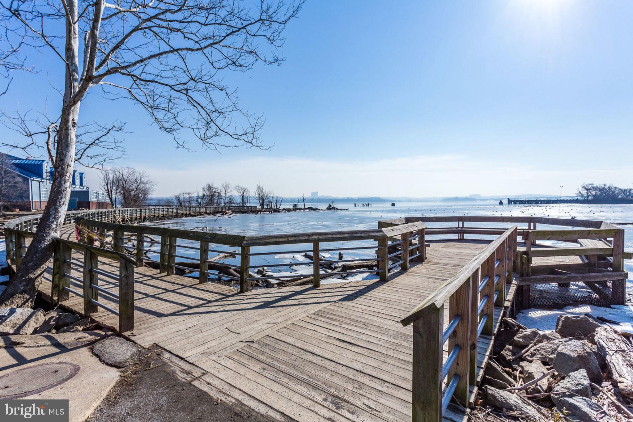 RIVERGATE - Residential