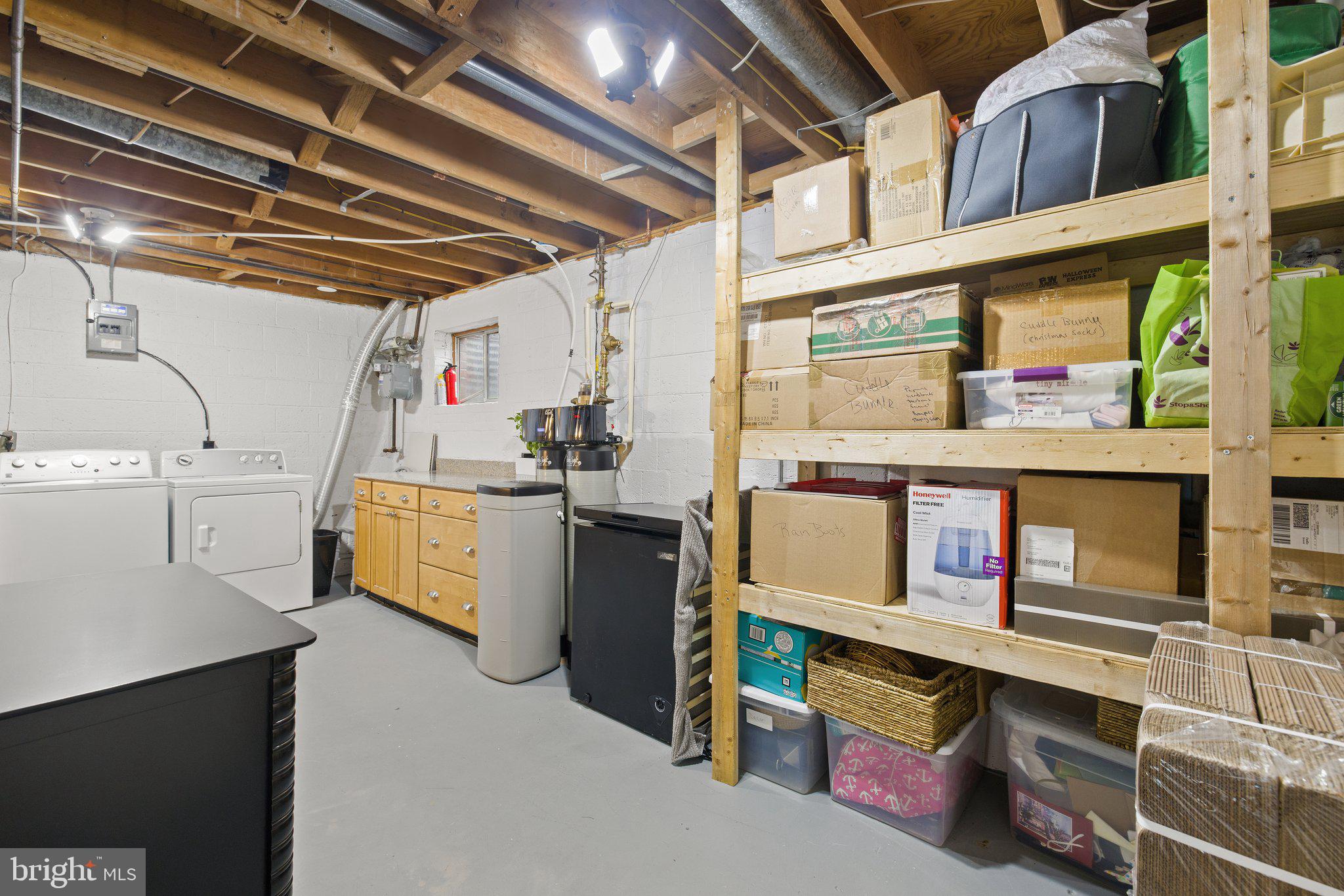 LAKEPOINTE - Residential