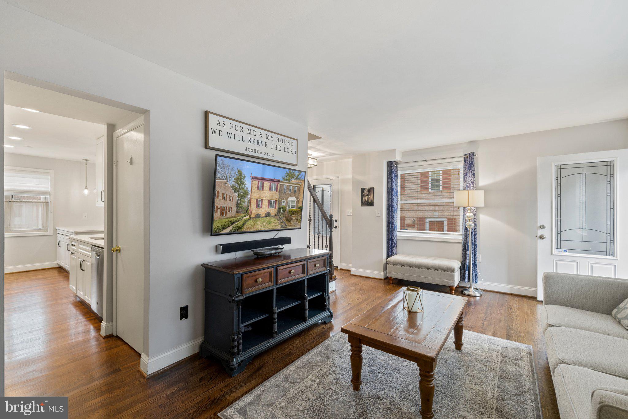 LAKEPOINTE - Residential