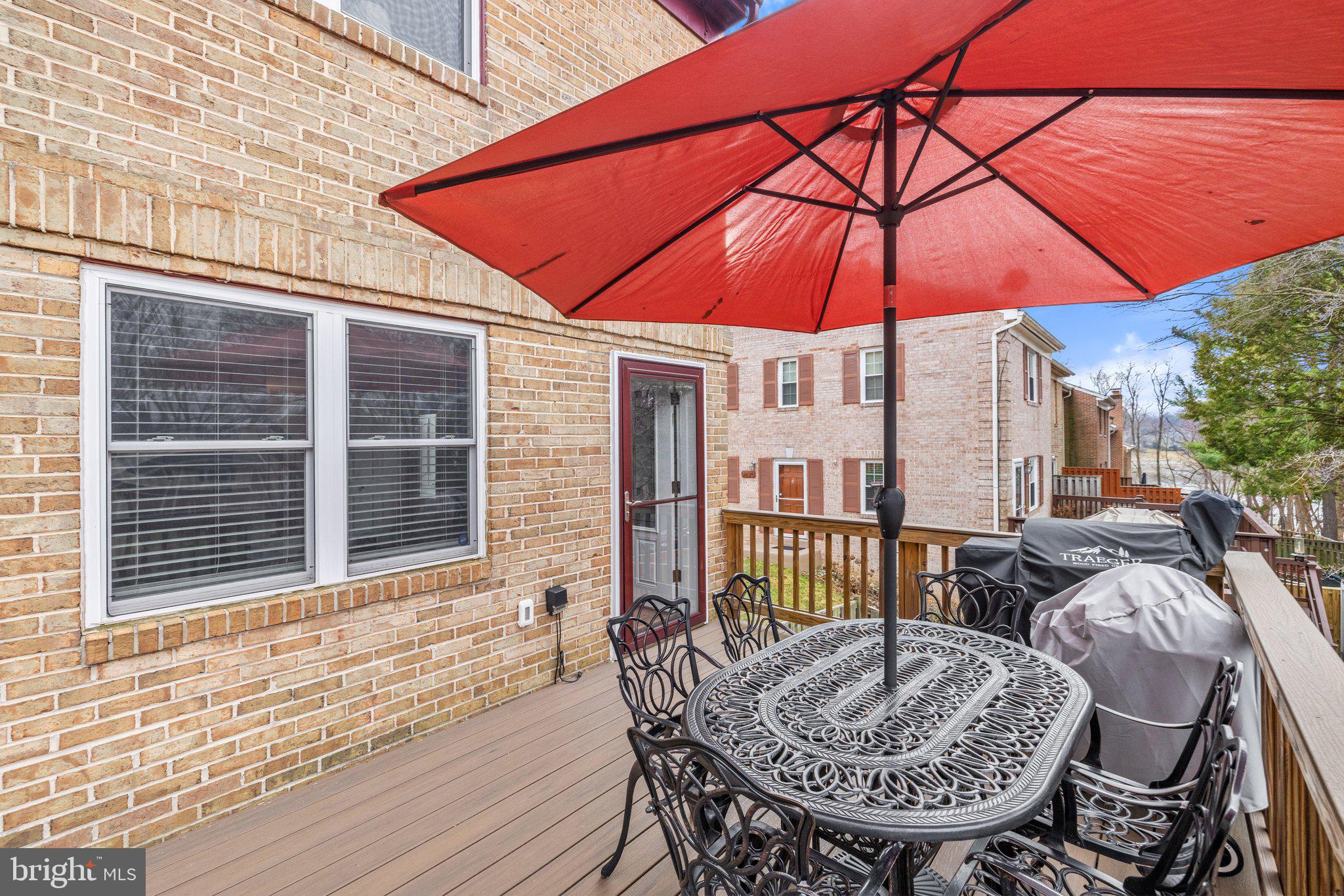 LAKEPOINTE - Residential