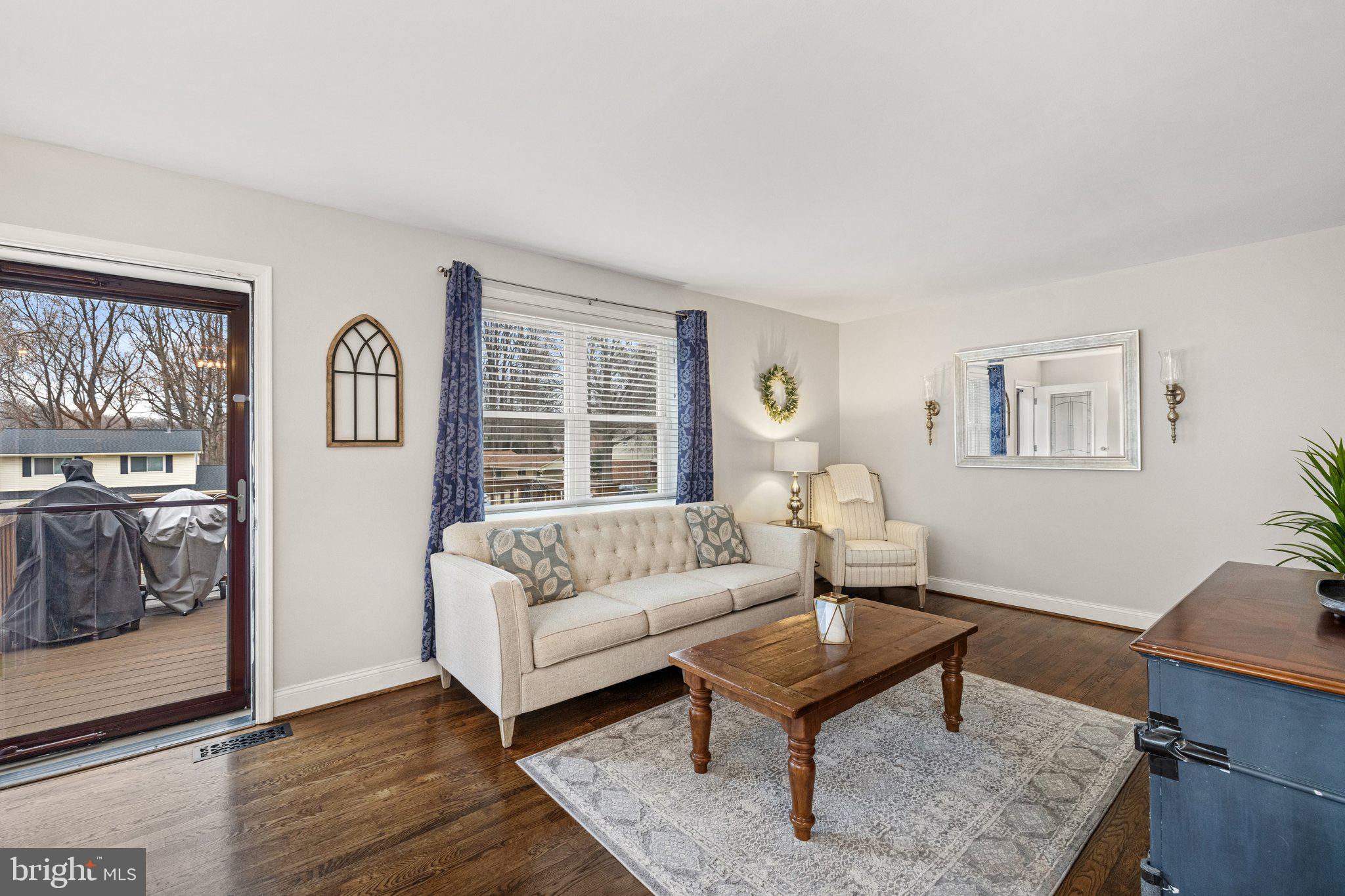 LAKEPOINTE - Residential