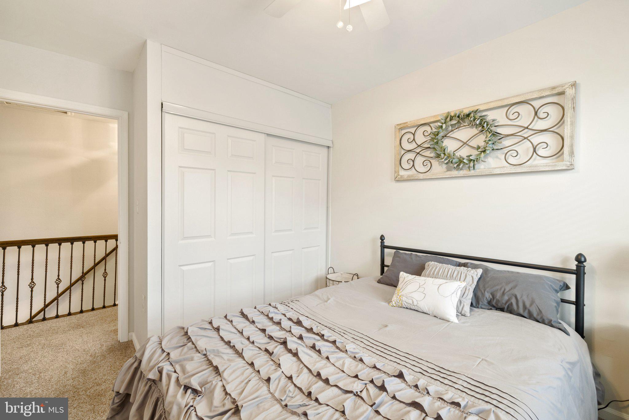 LAKEPOINTE - Residential