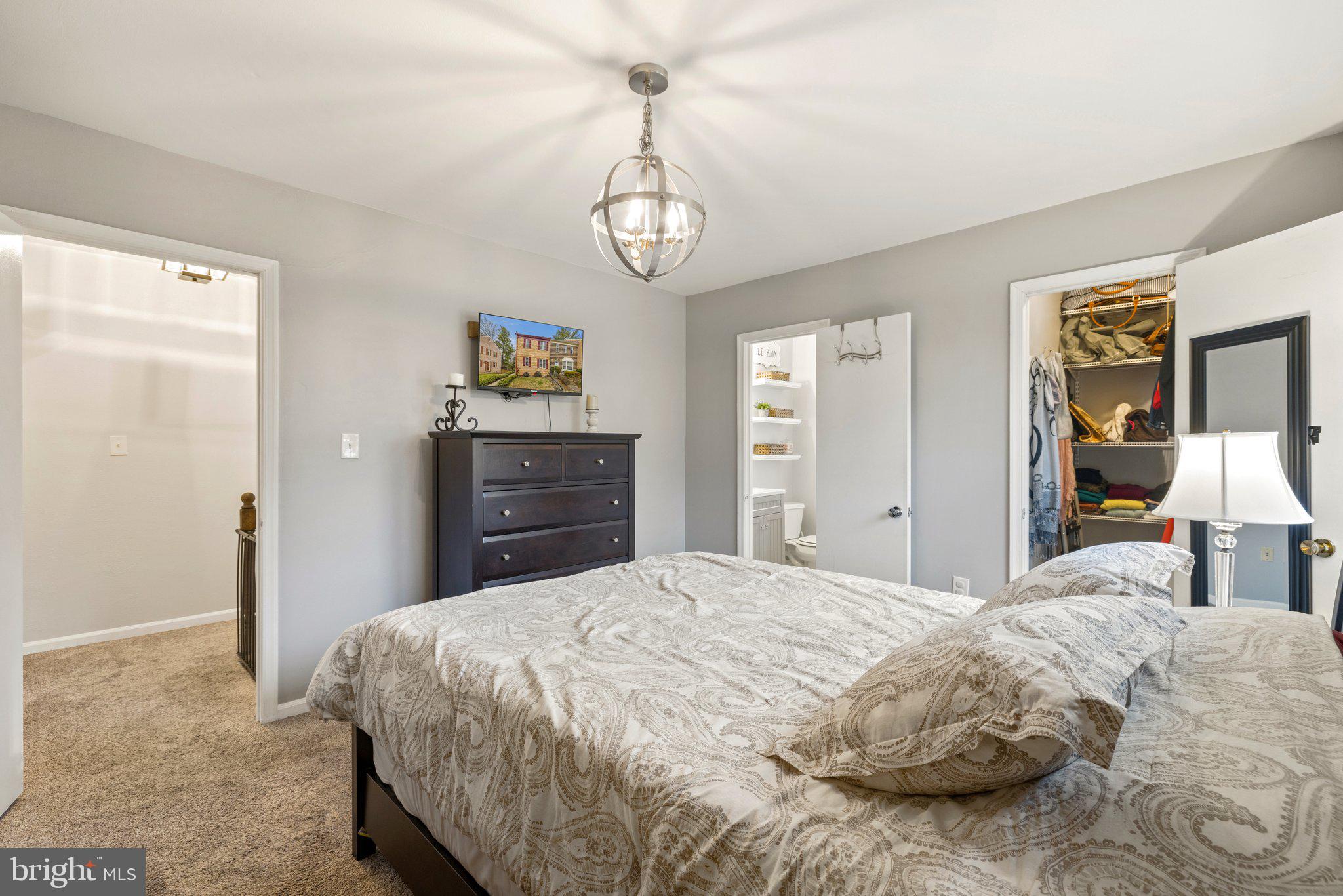 LAKEPOINTE - Residential