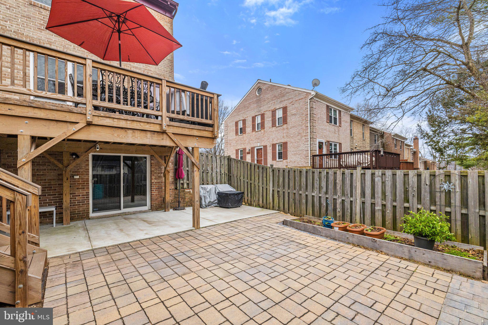 LAKEPOINTE - Residential