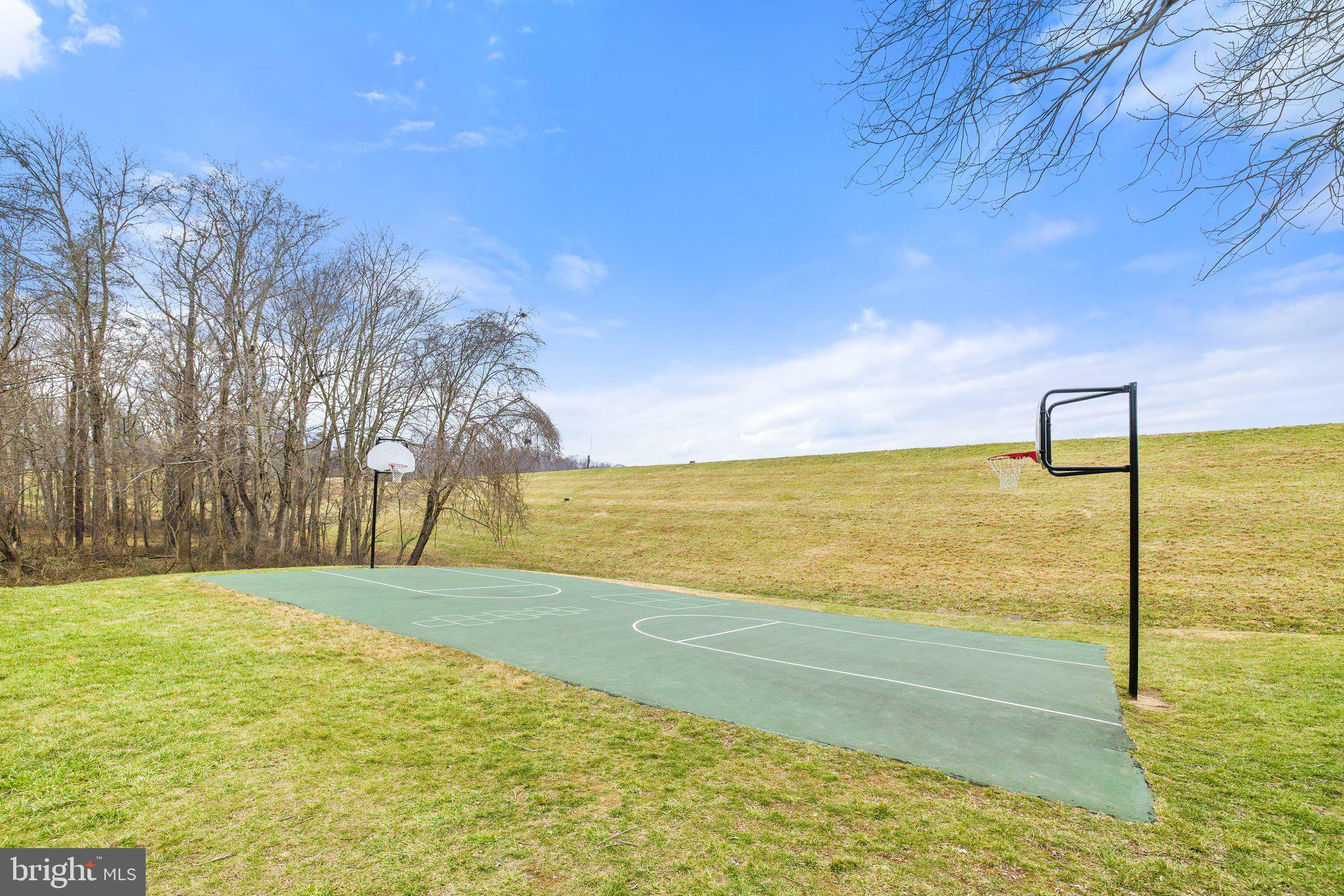 LAKEPOINTE - Residential