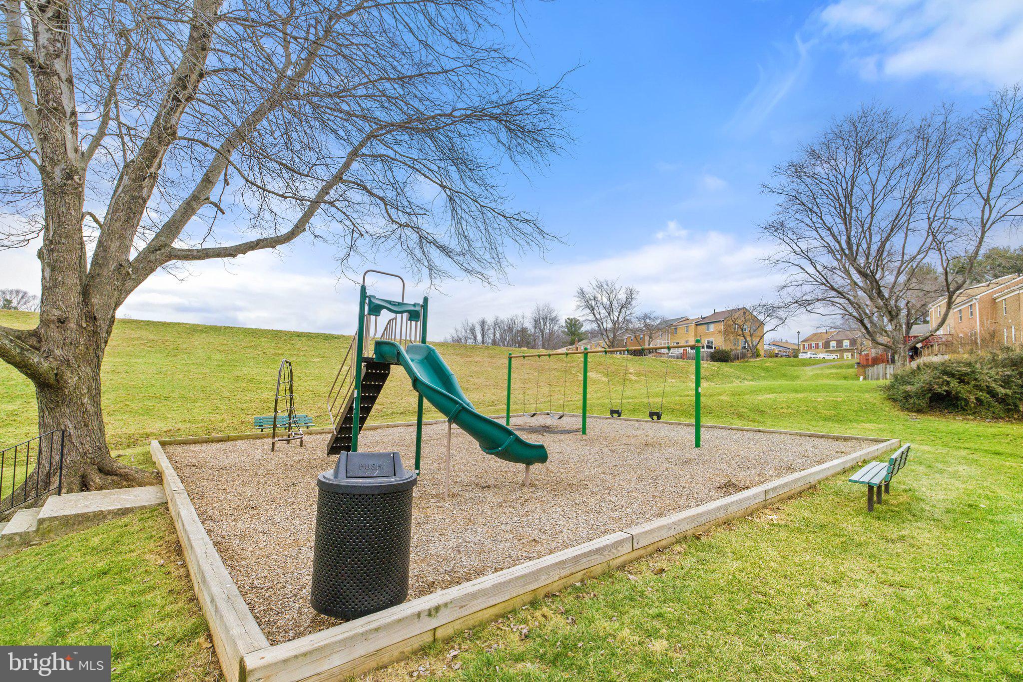 LAKEPOINTE - Residential