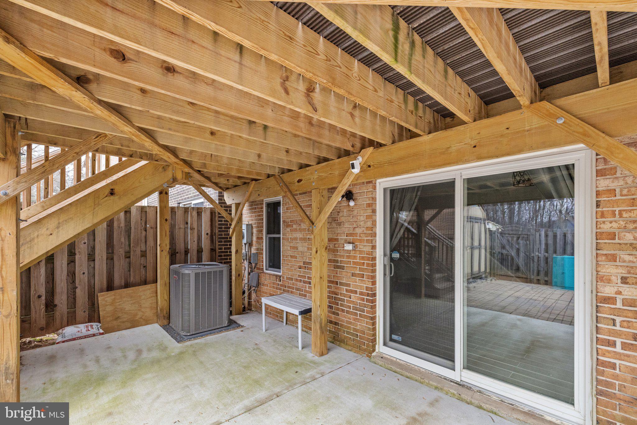 LAKEPOINTE - Residential