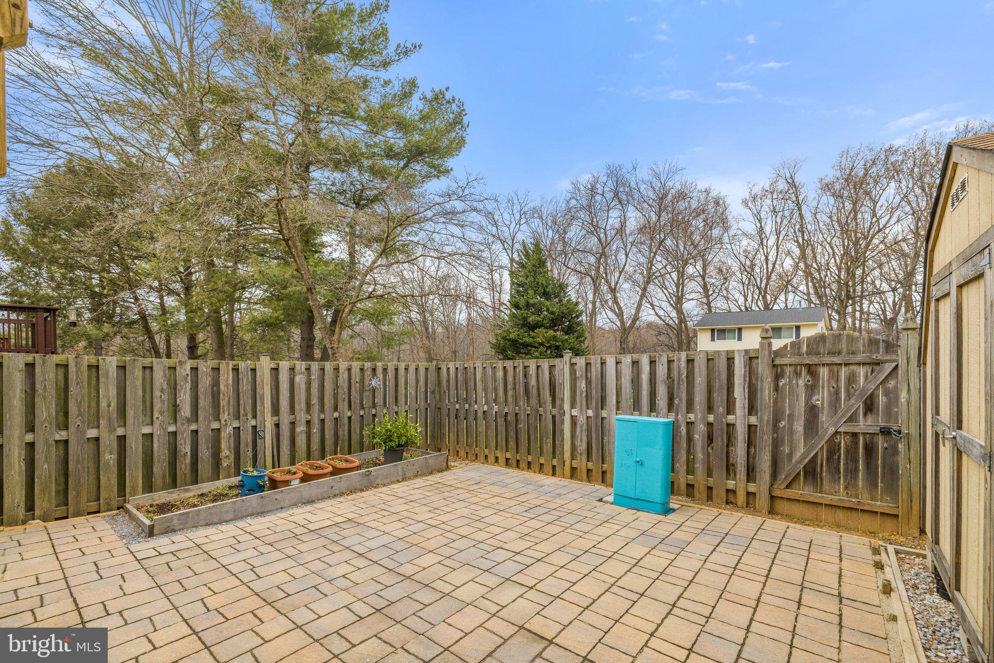 LAKEPOINTE - Residential