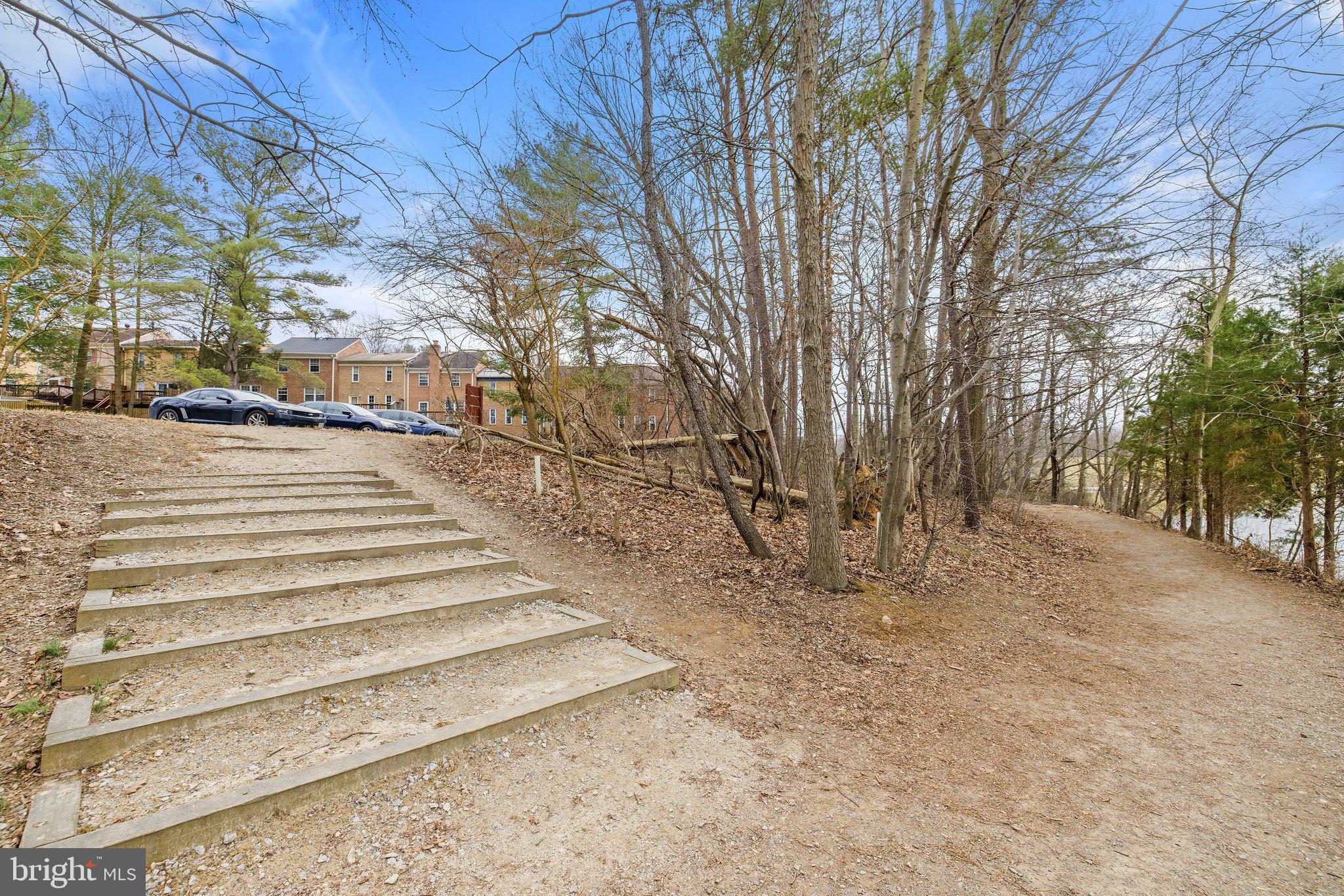 LAKEPOINTE - Residential