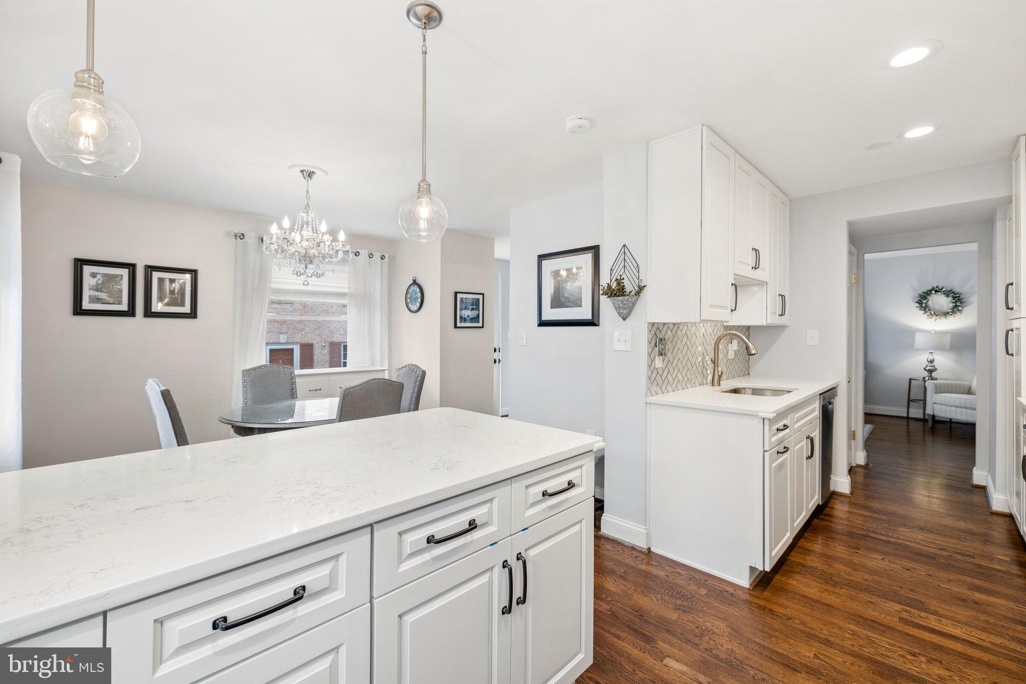 LAKEPOINTE - Residential