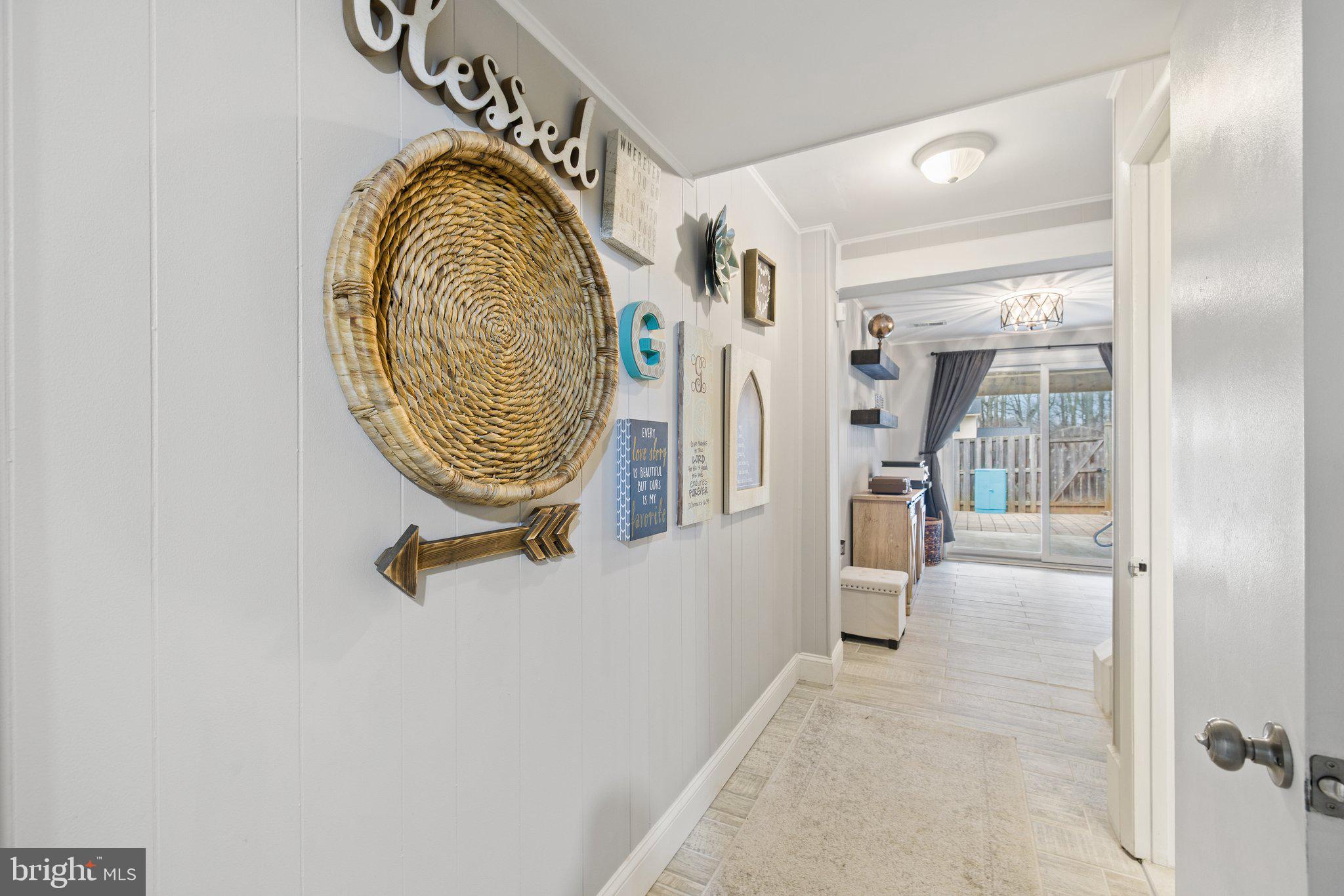 LAKEPOINTE - Residential