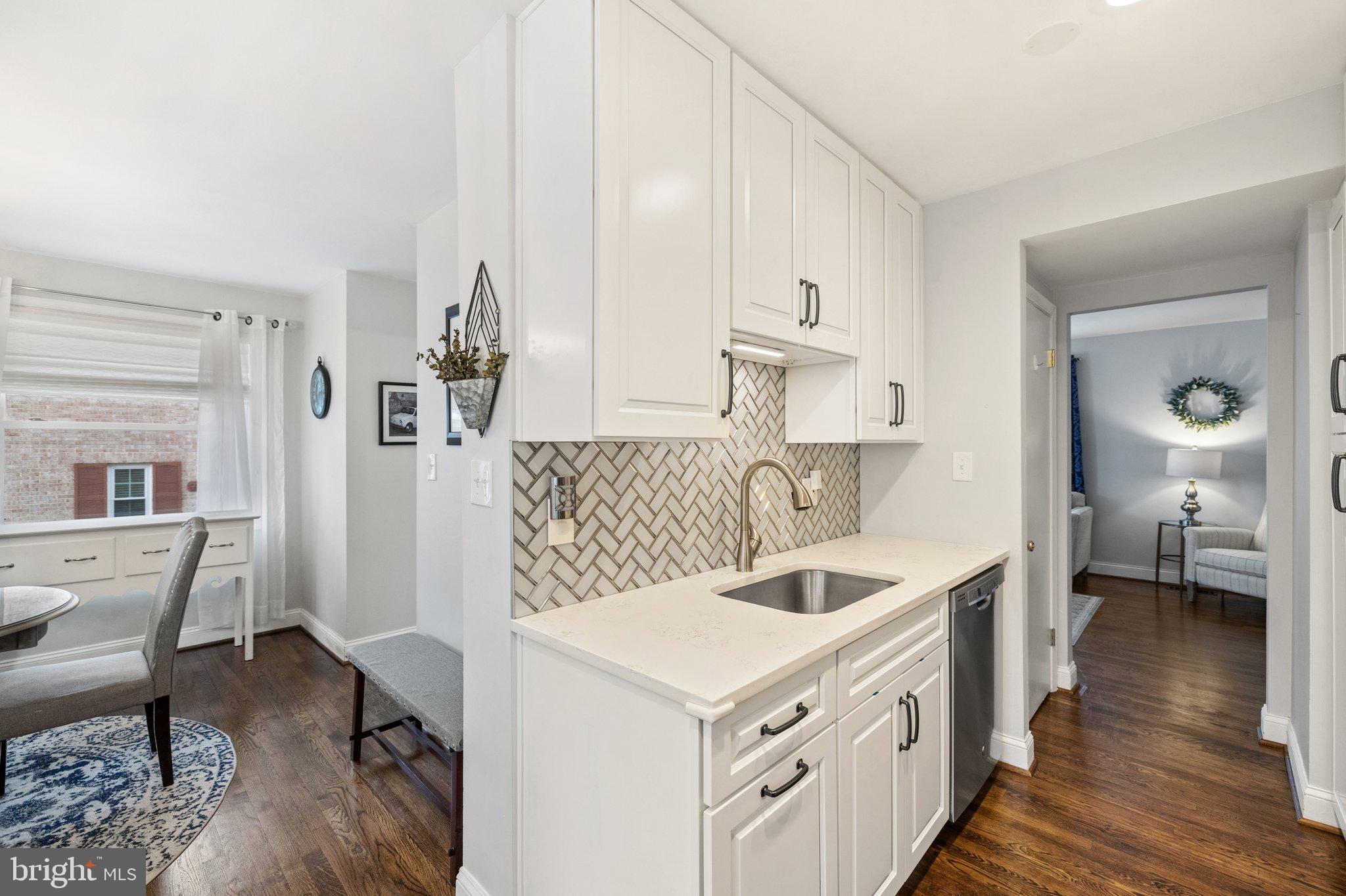 LAKEPOINTE - Residential