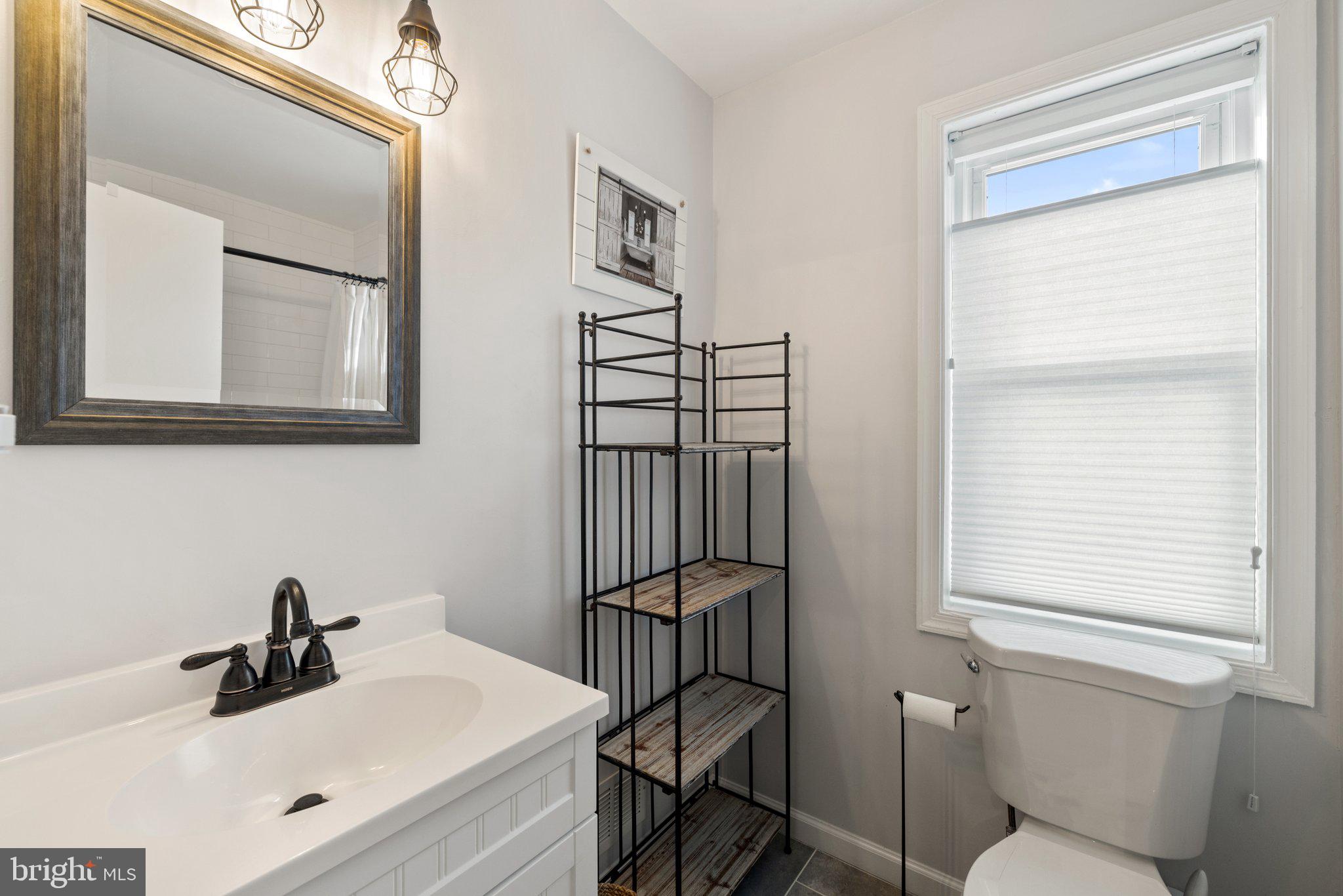 LAKEPOINTE - Residential