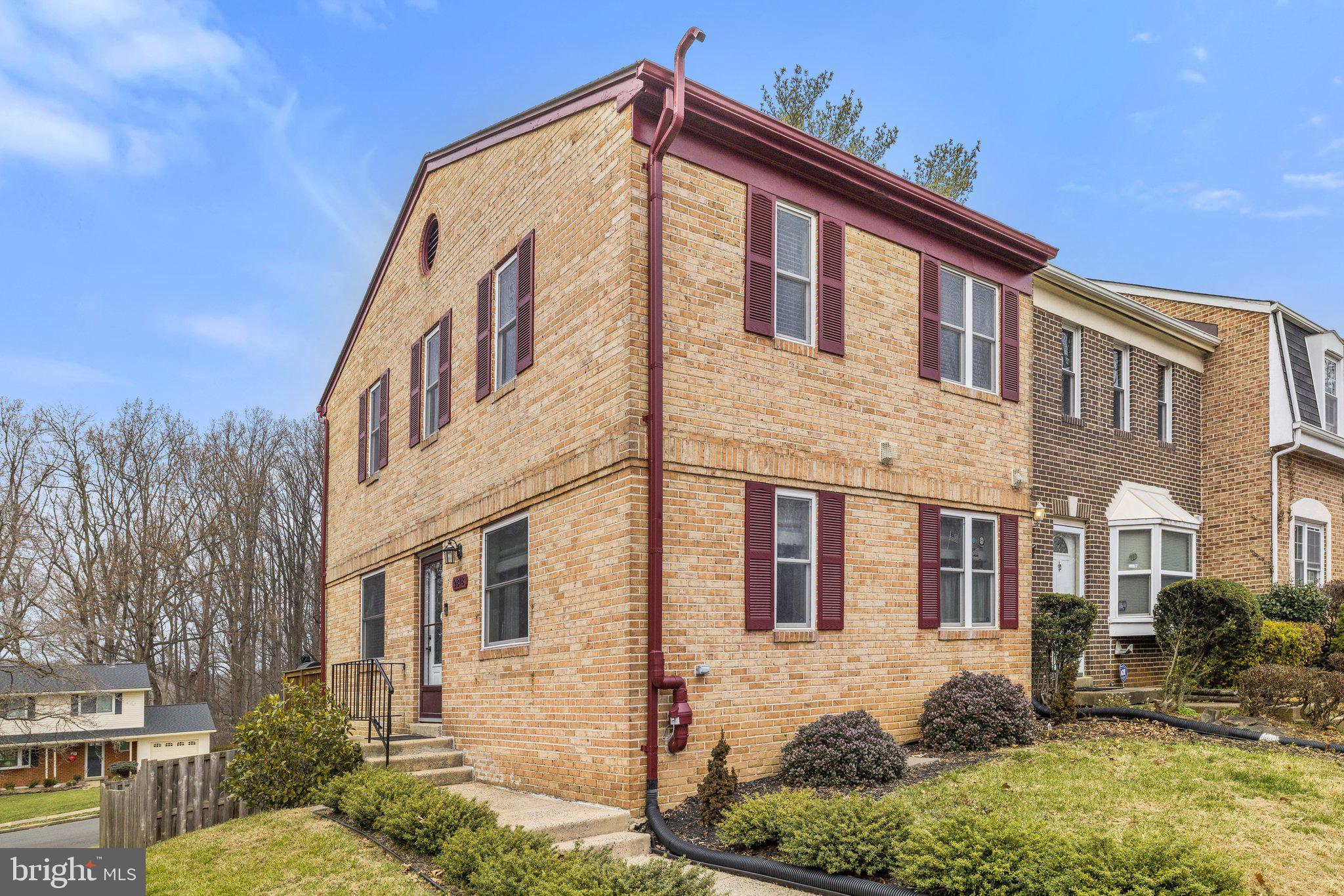 LAKEPOINTE - Residential