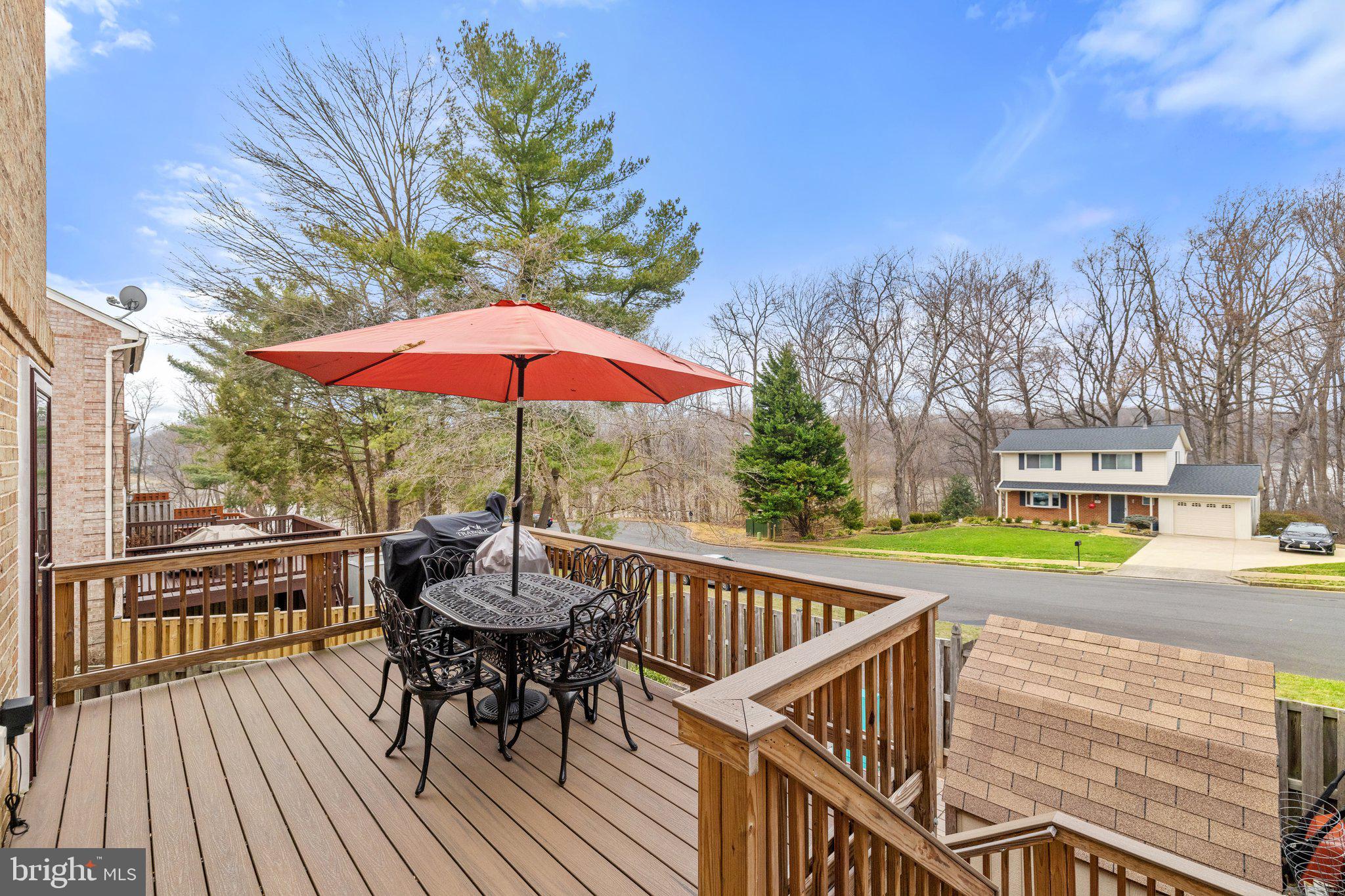 LAKEPOINTE - Residential