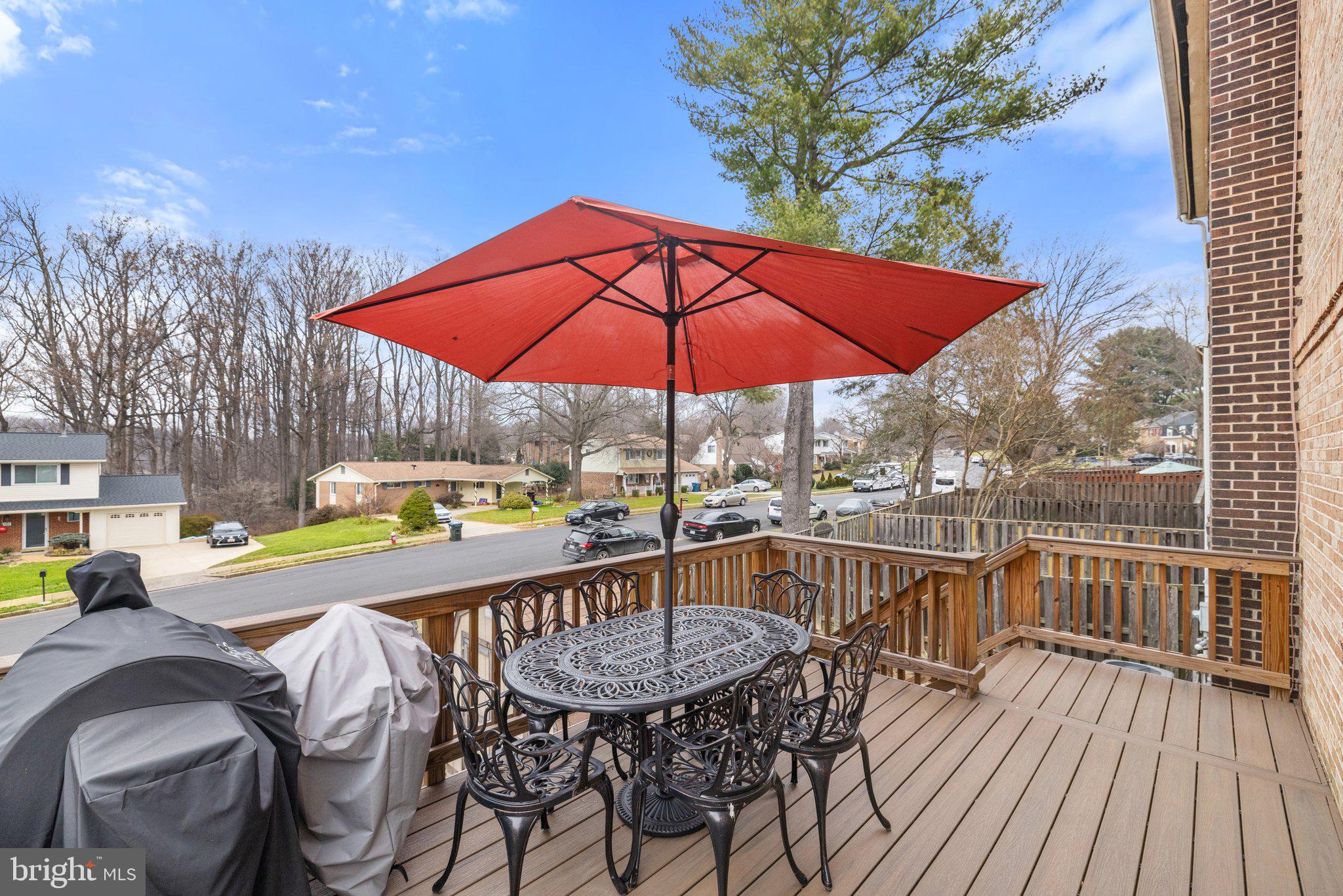 LAKEPOINTE - Residential