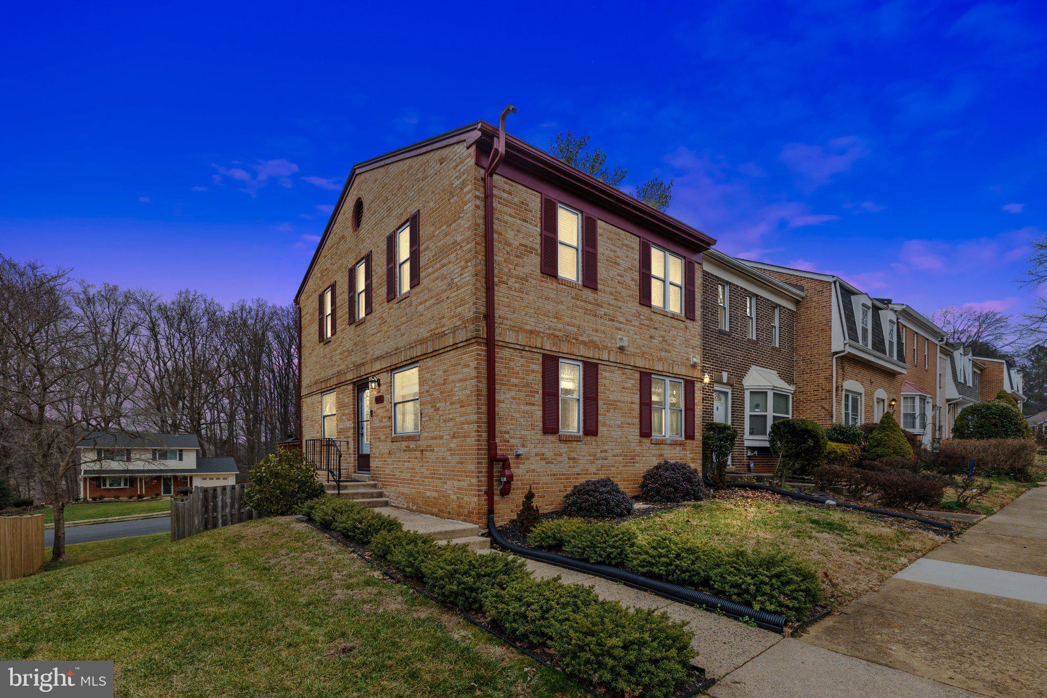 LAKEPOINTE - Residential