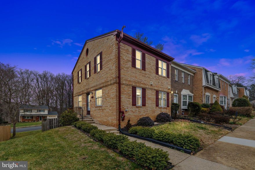 GORGEOUS THREE LEVEL END UNIT TOWNHOME IN THE SOUGHT AFTER NEIGHBORHOOD OF LAKEPOINTE IN BURKE. THE MAIN LIVING LEVEL OFFERS HARDWOOD FLOORING THROUGHOUT. 
 MOVE IN READY HOME!! NO DETAILS LEFT OUT. SELLER HAS SPENT APPROXIMATELY 80K IN  EXTENSIVE RENOVATIONS AND UPGRADES WITHIN THE LAST FEW YEARS TO INCLUDE ROOF, HVAC, WATER HEATER, ATTIC INSULATION, FULL BATHROOMS, CONCRETE PATIO, DECK, SHED, DESIGNER GOURMET KITCHEN WITH QUARTZ COUNTERTOPS, WHITE CABINETS AND STAINLESS STEEL APPLIANCES. CUSTOM BLINDS AND WATER SOFTENER SYSTEM. WALKOUT LOWER LEVEL WITH HALF BATH. ENJOY THE VIEWS OF LAKE ROYAL FROM THE COMFORT OF YOUR DECK. TRANSFERABLE HOME WARRANTY GOOD UNTIL END OF AUGUST. CONVENIENTLY LOCATED CLOSE TO SHOPS AND RESTAURANTS. EASY ACCESS TO FAIRFAX COUNTY PKWY, BRADDOCK RD, VRE AND 495 BELTWAY.