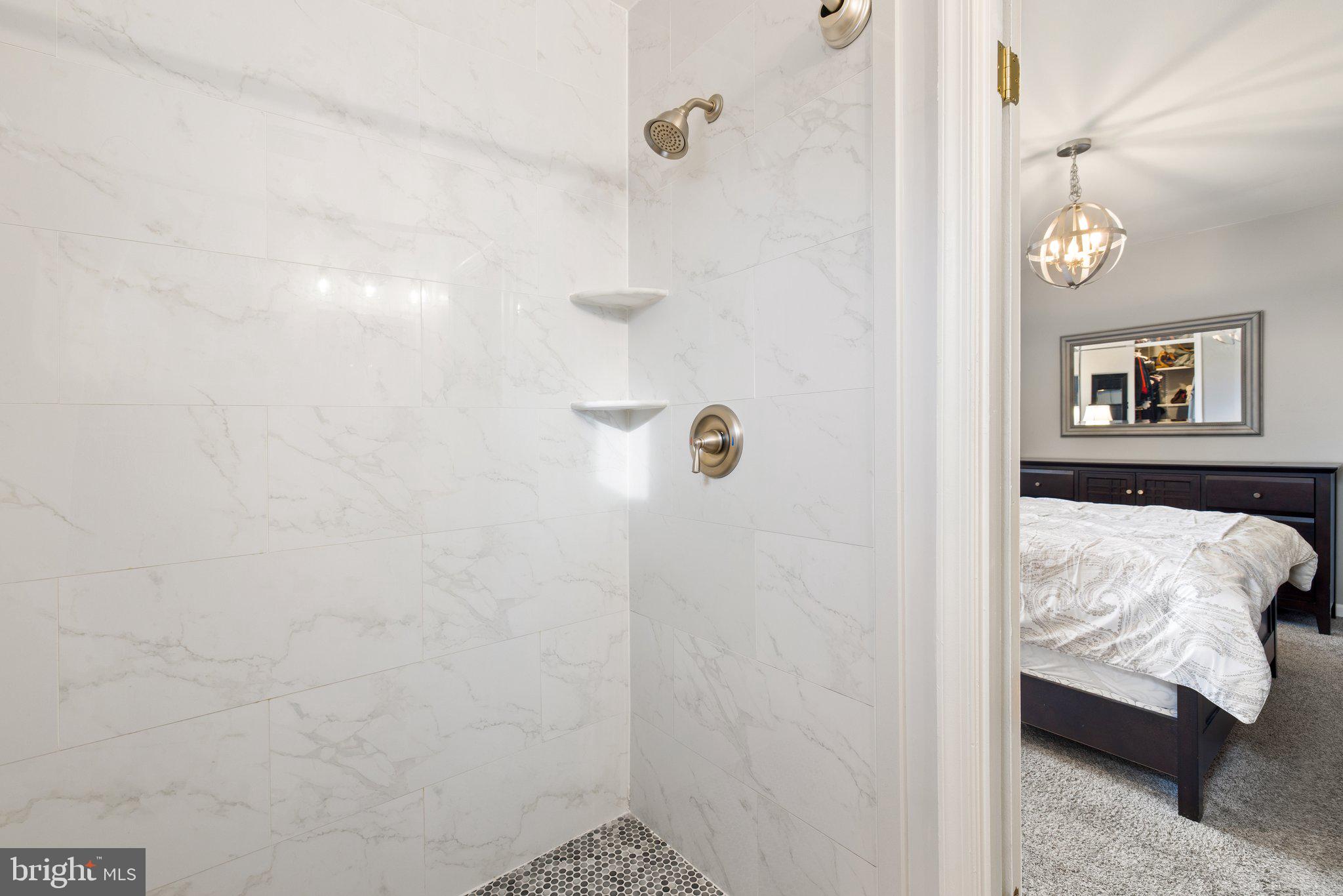 LAKEPOINTE - Residential