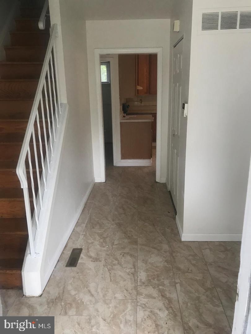 4002 GREENMOUNT DRIVE