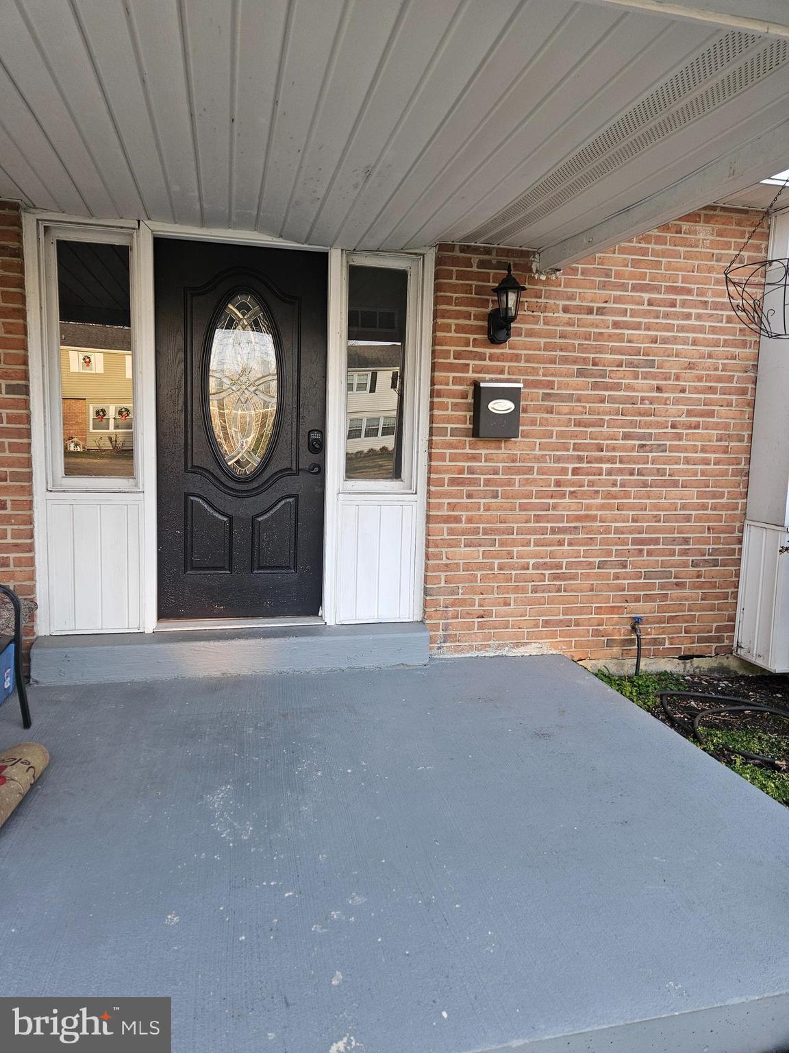 4002 GREENMOUNT DRIVE