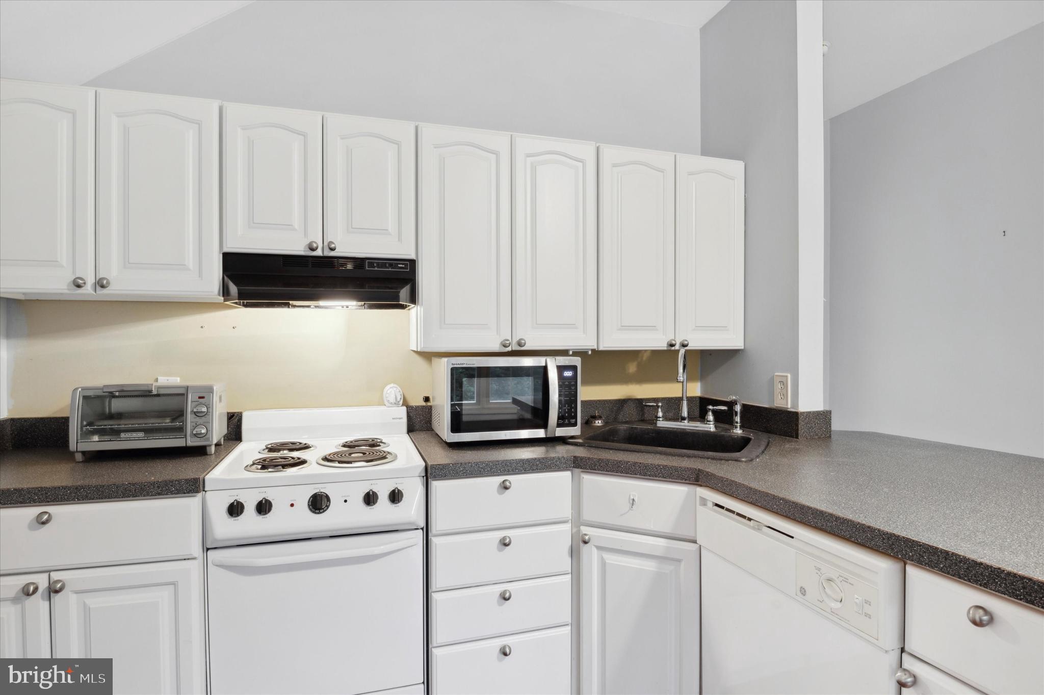 LOTHLORIEN VILLAGE - Residential